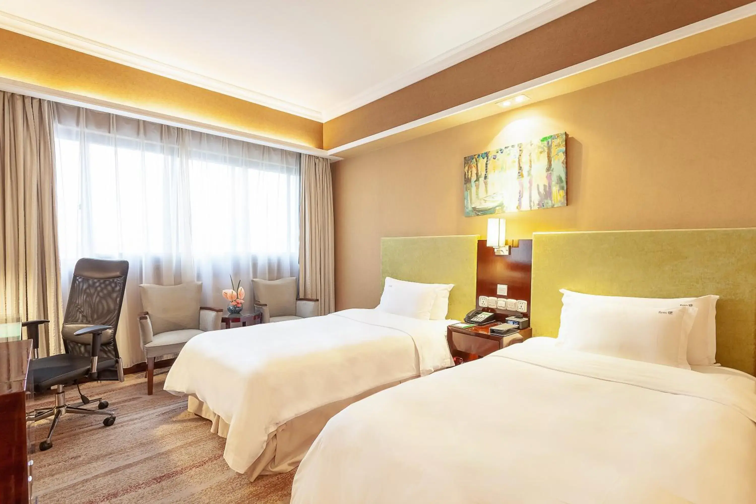 Photo of the whole room, Bed in Holiday Inn Hefei, an IHG Hotel