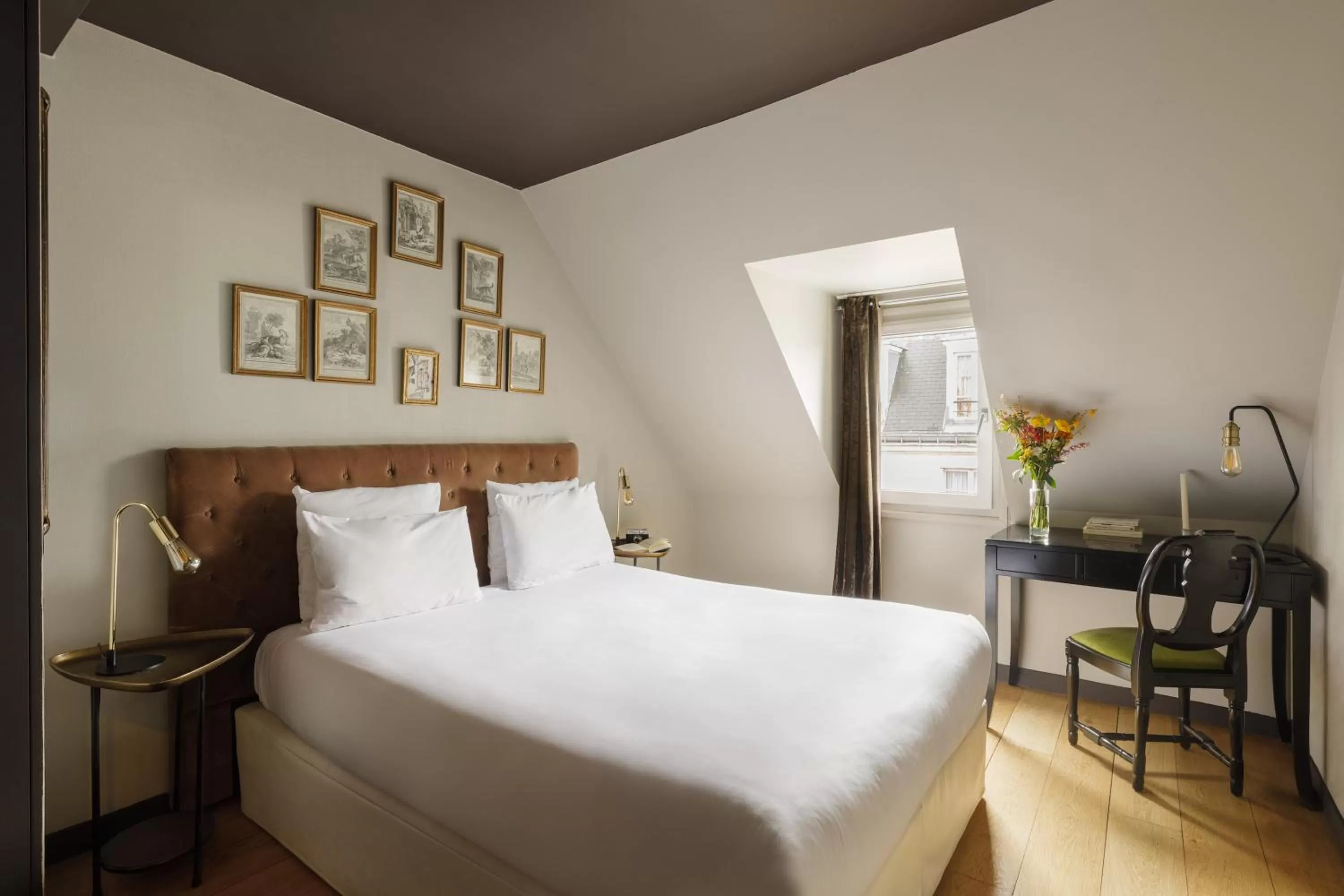 Bedroom, Bed in Angely