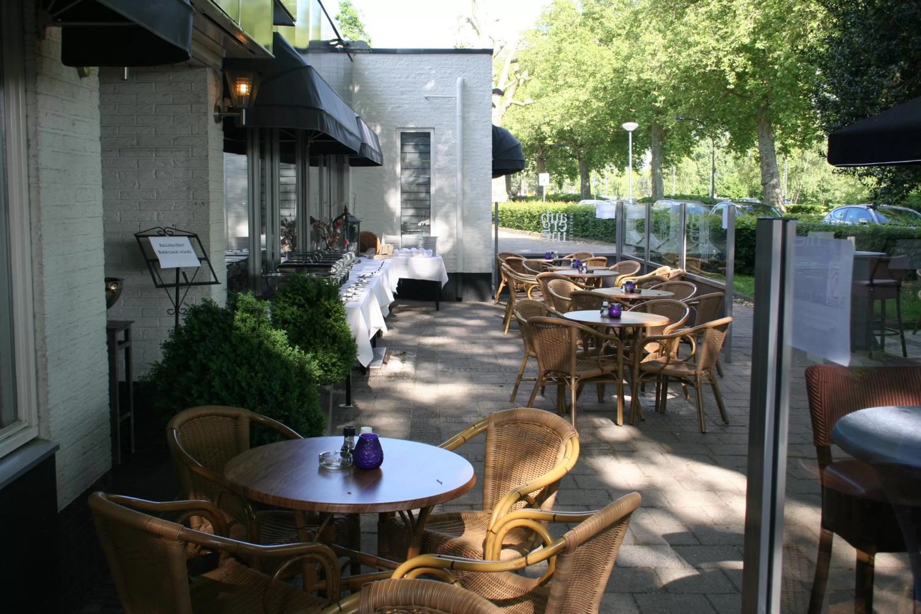 Patio in Fletcher Hotel-Restaurant Waalwijk