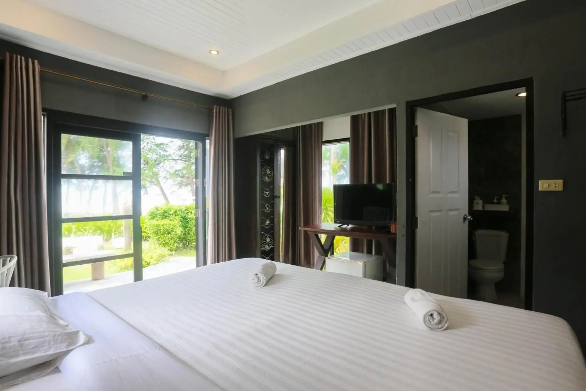 Bed in Bayview Resort