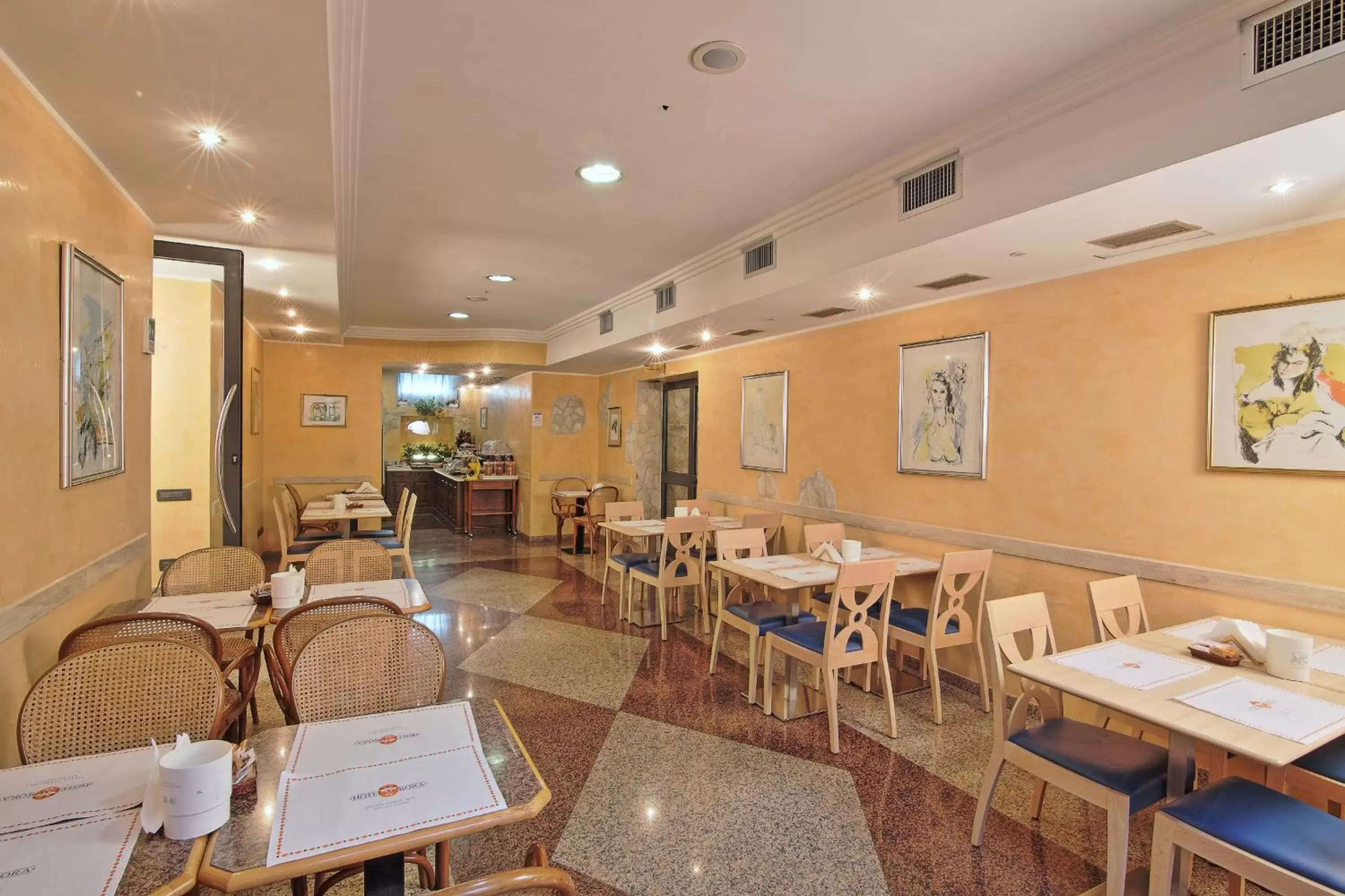 Lounge or bar in Hotel Aurora Lounge or bar in Hotel Aurora