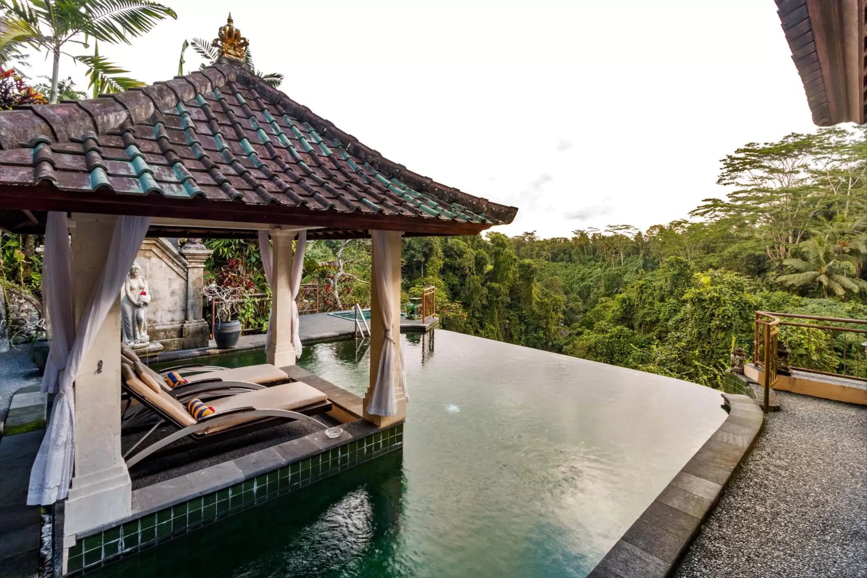 Swimming Pool in Tanah Merah Art Resort