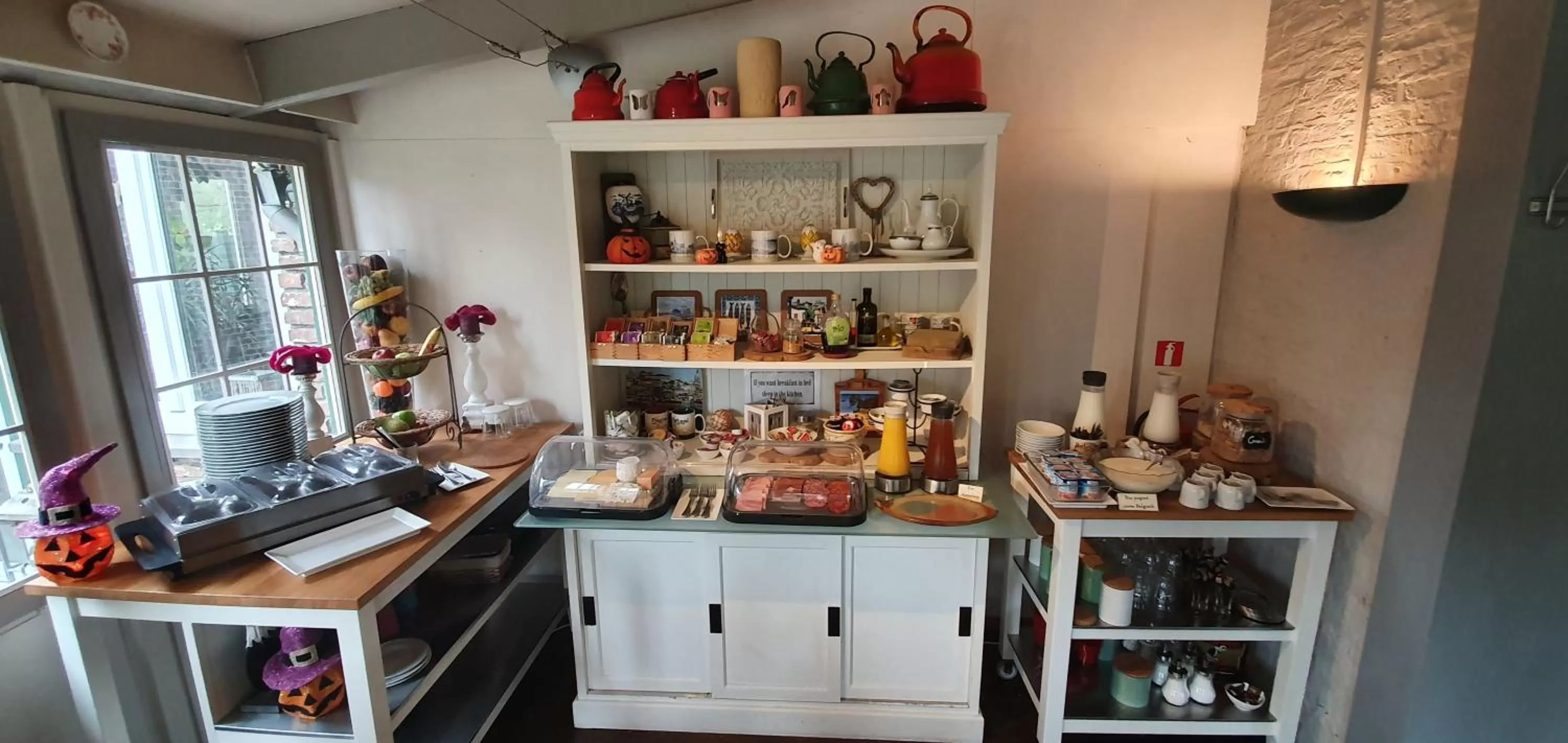 Breakfast in Hotel Restaurant The Kings Head Inn