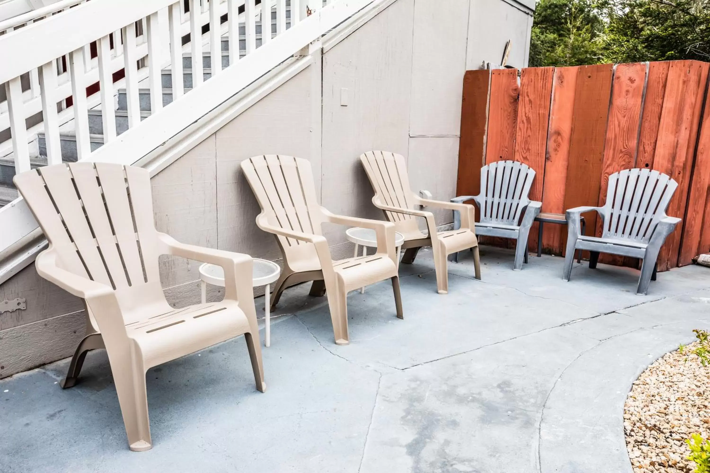 Garden view in Pelican Inn Garden view in Pelican Inn