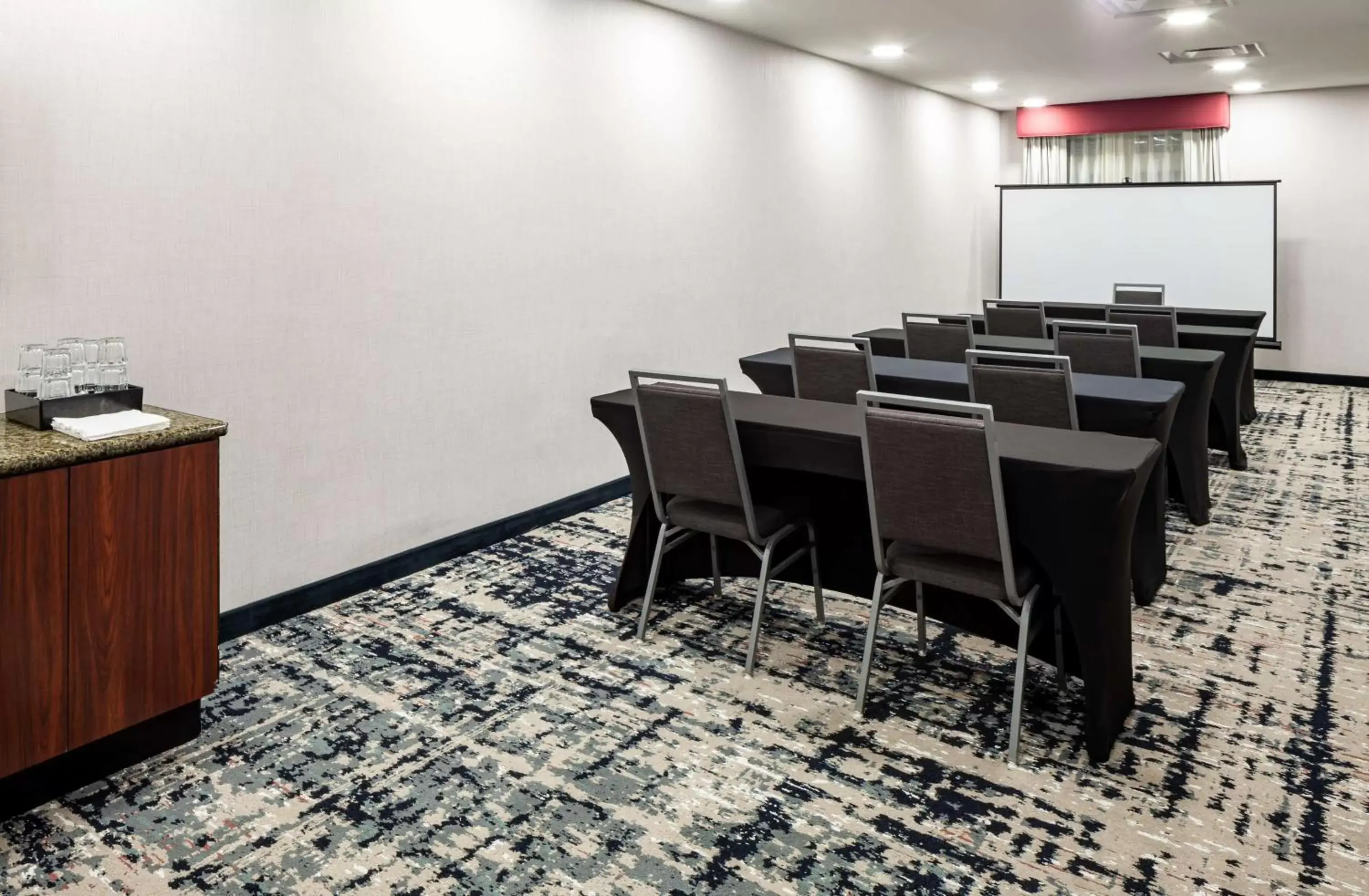 Meeting/conference room in Homewood Suites by Hilton Gainesville