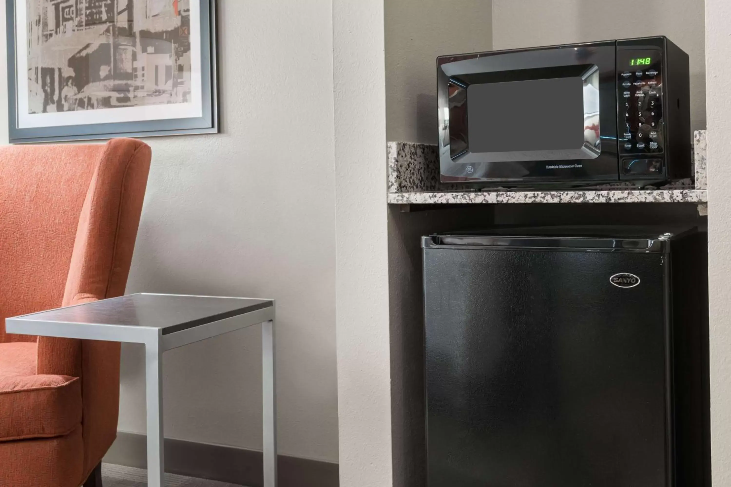 Bed in Hampton Inn Boston / Marlborough Bed in Hampton Inn Boston / Marlborough