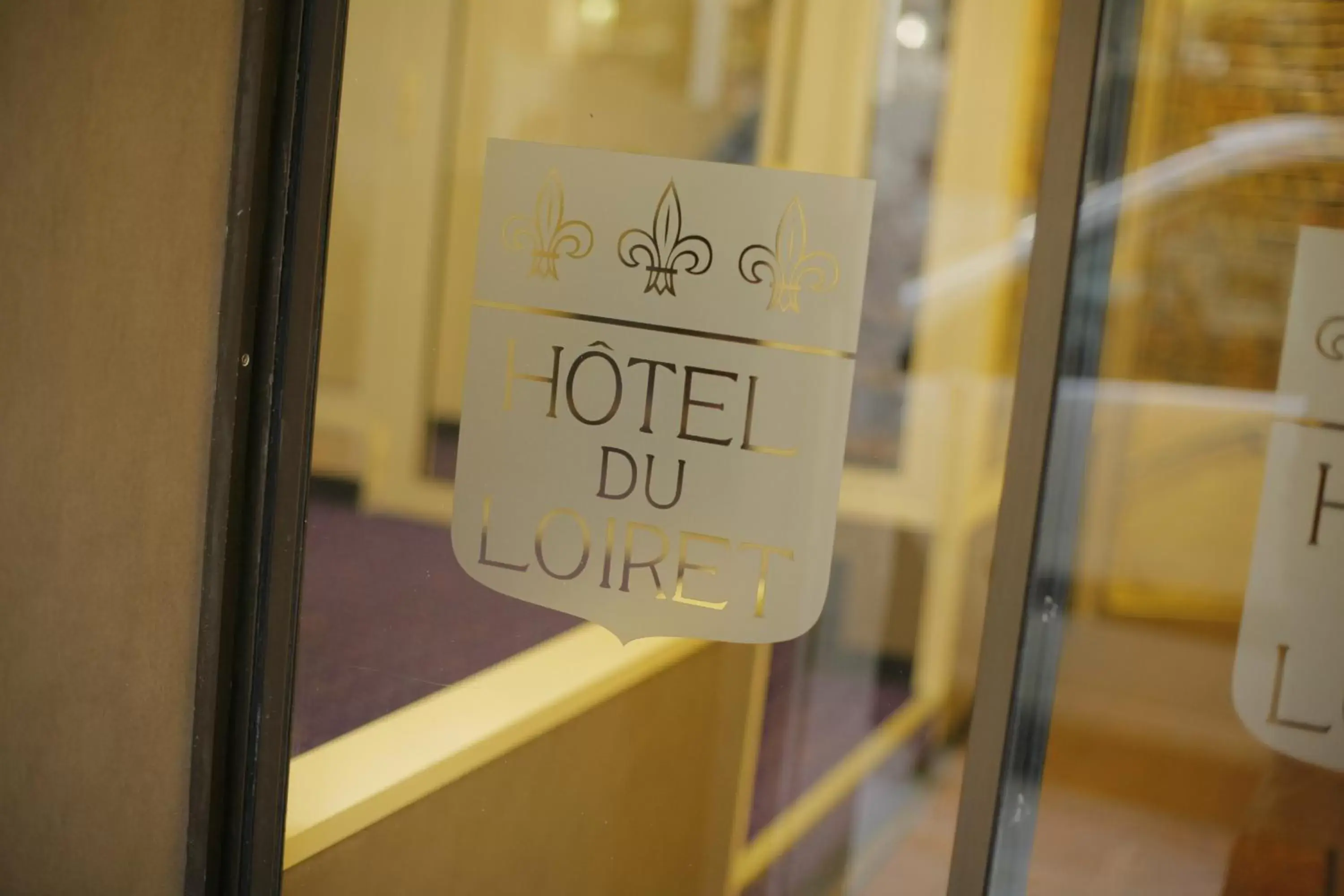 Facade/entrance in Grand Hotel du Loiret