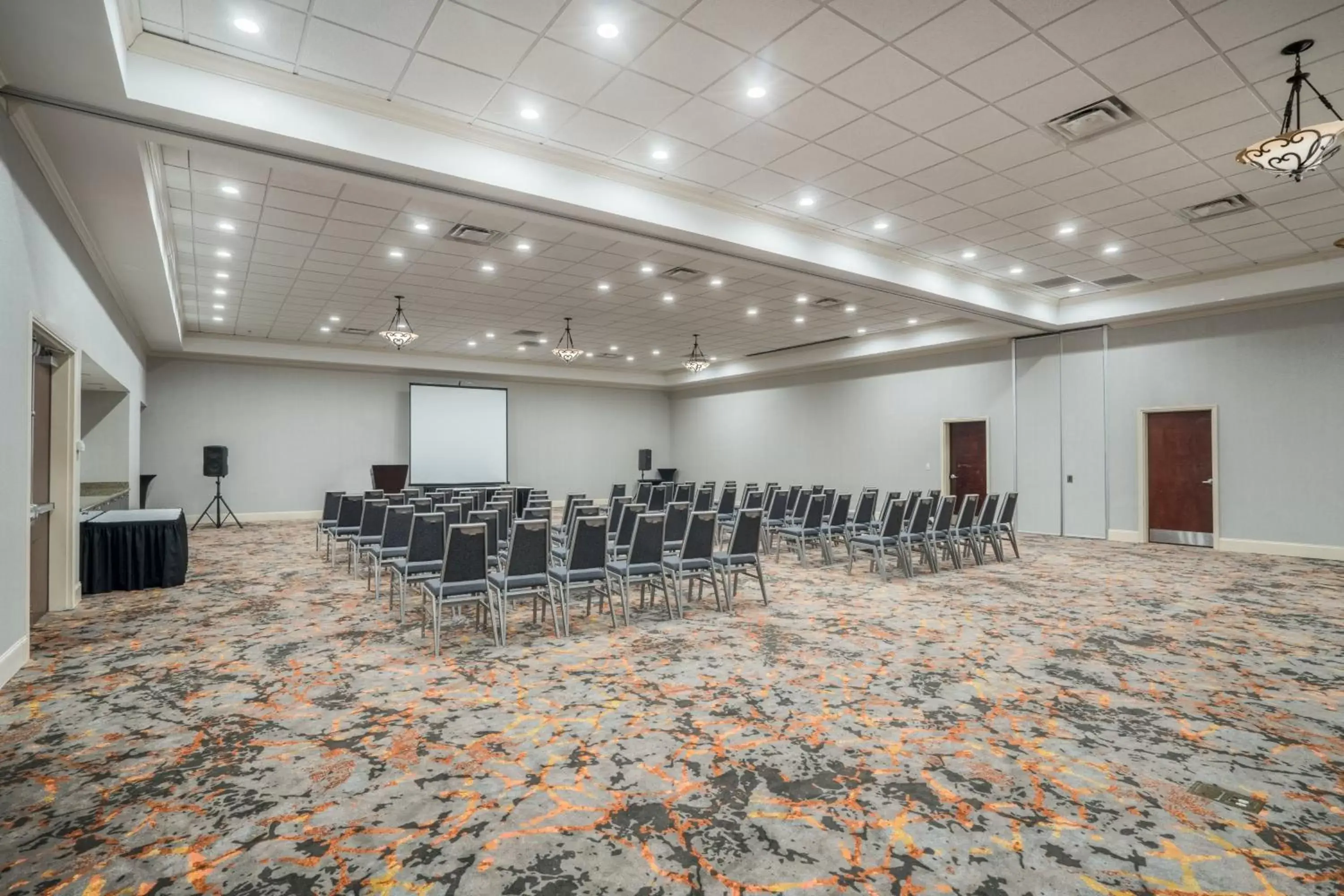 Meeting/conference room in Holiday Inn Atlanta/Roswell, an IHG Hotel