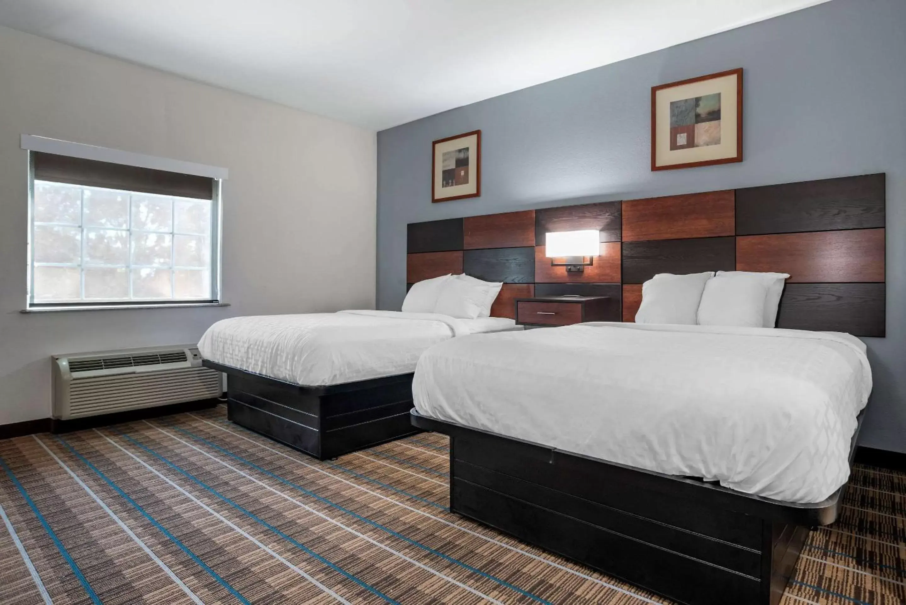 Bedroom, Bed in MainStay Suites Denham Springs - Baton Rouge East
