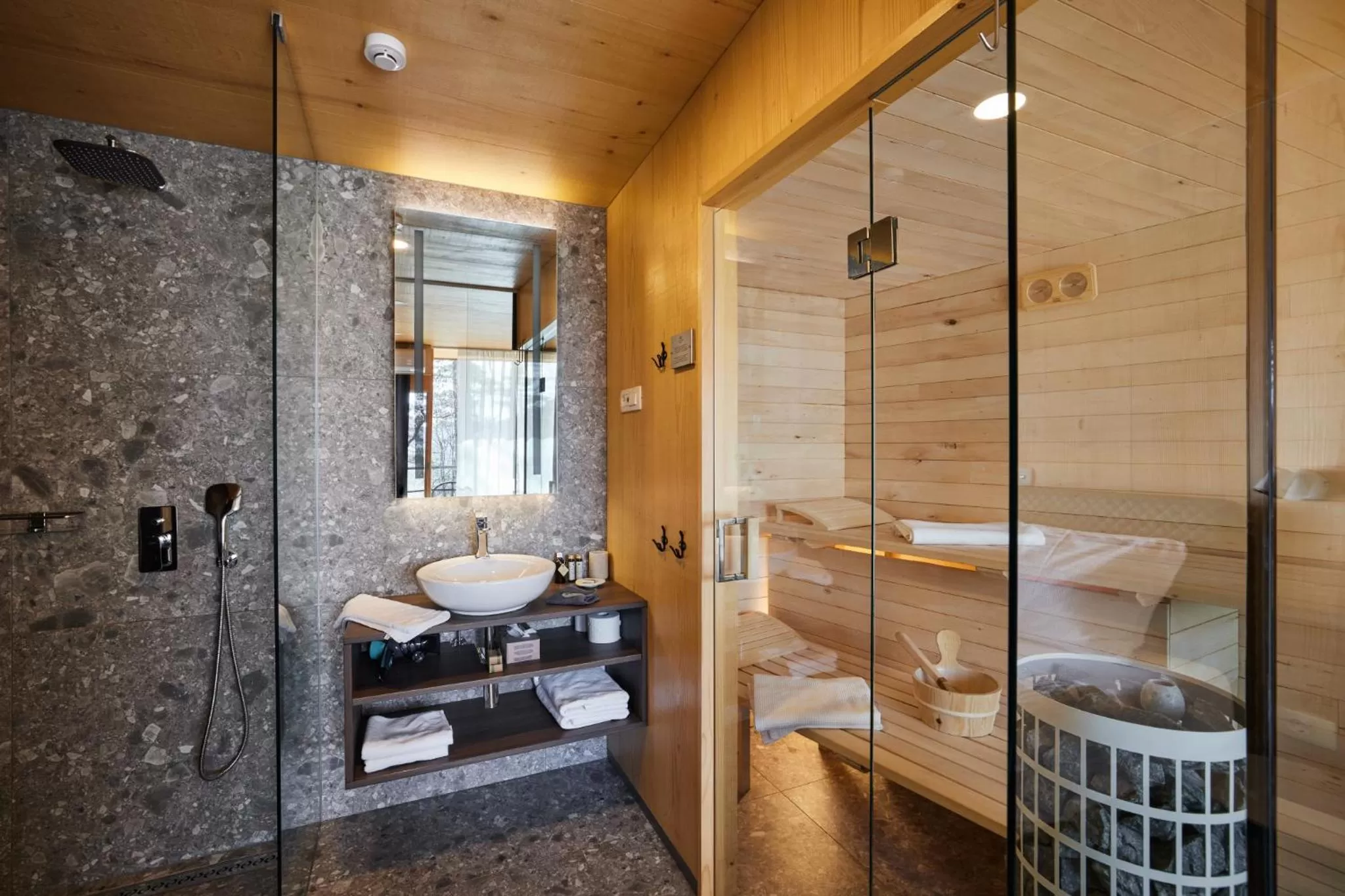 Shower in Theodosius Forest Village - Glamping in Vipava valley