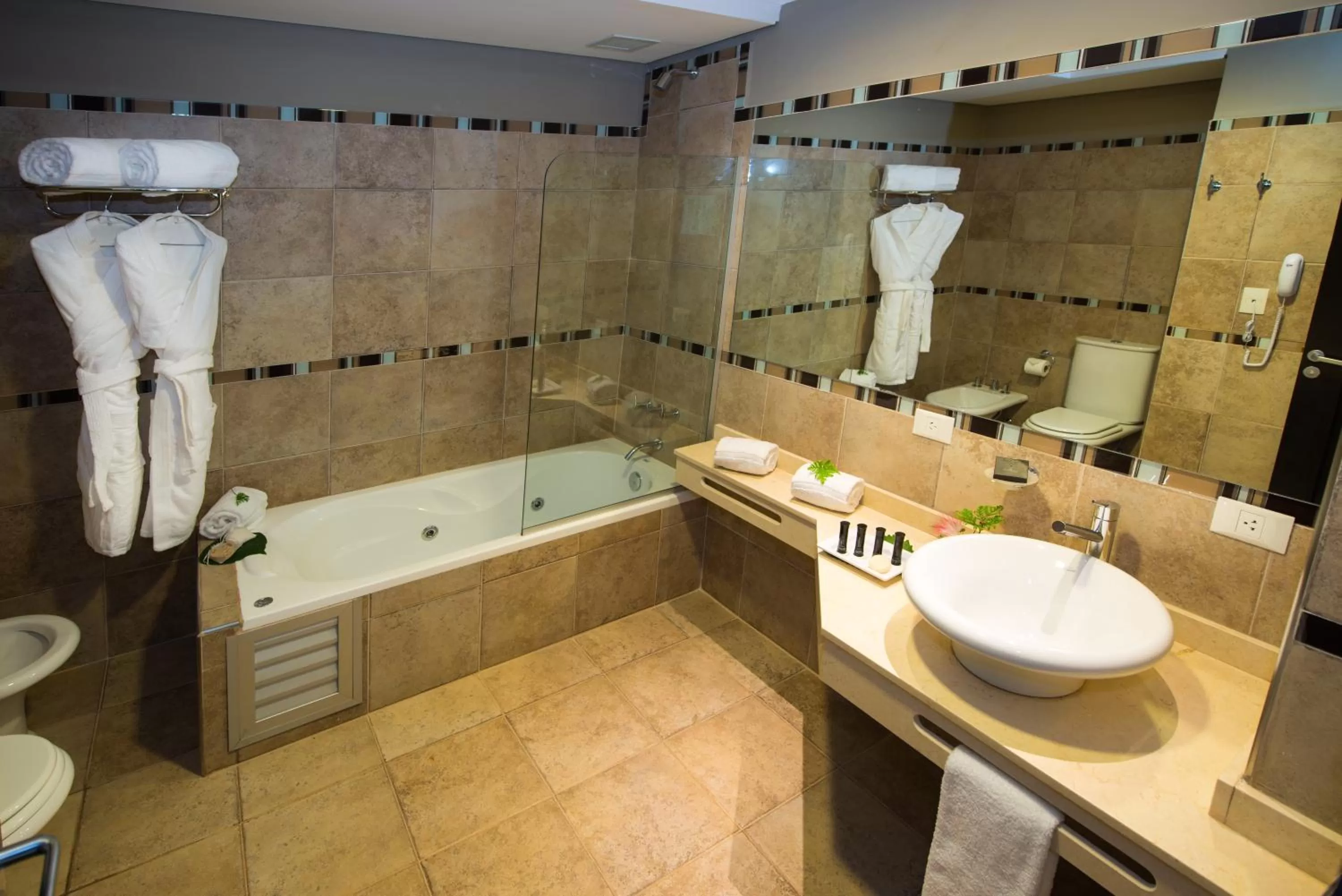 Shower in Falls Iguazú Hotel & Spa