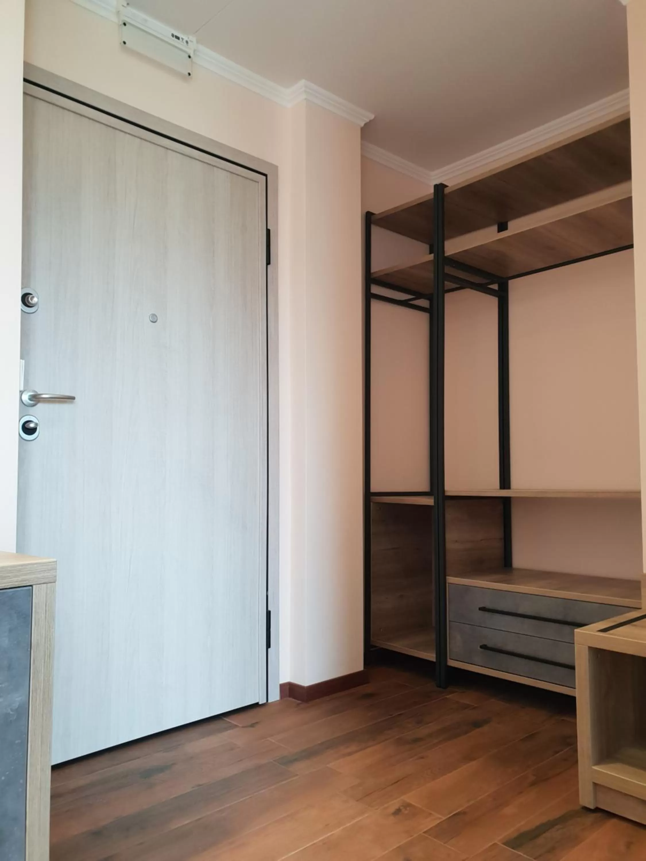 Photo of the whole room, Bed in Mondeus Inn Luxury