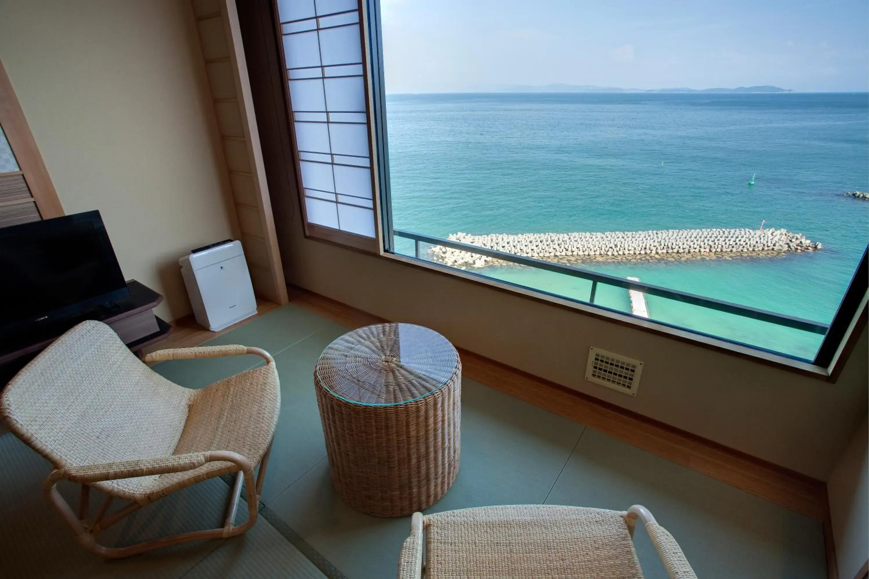 Photo of the whole room, Sea View in Hanagoyomi - Sumoto Onsen