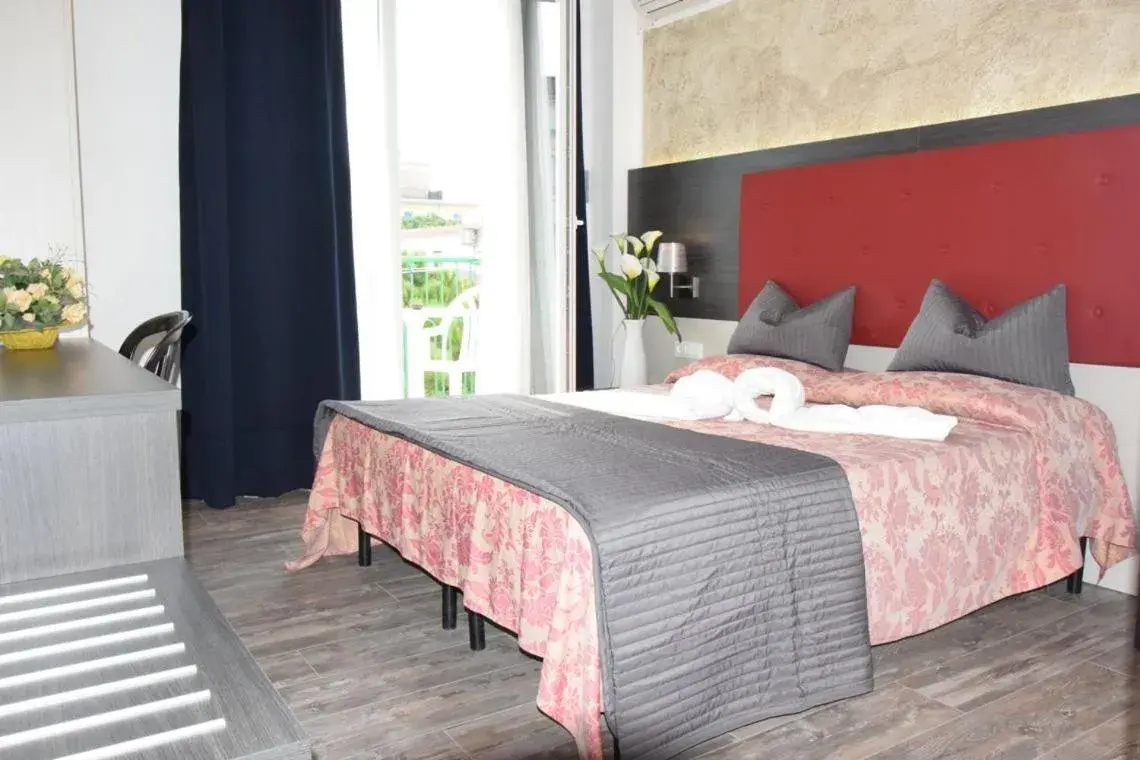 Bedroom, Bed in Hotel Verdi