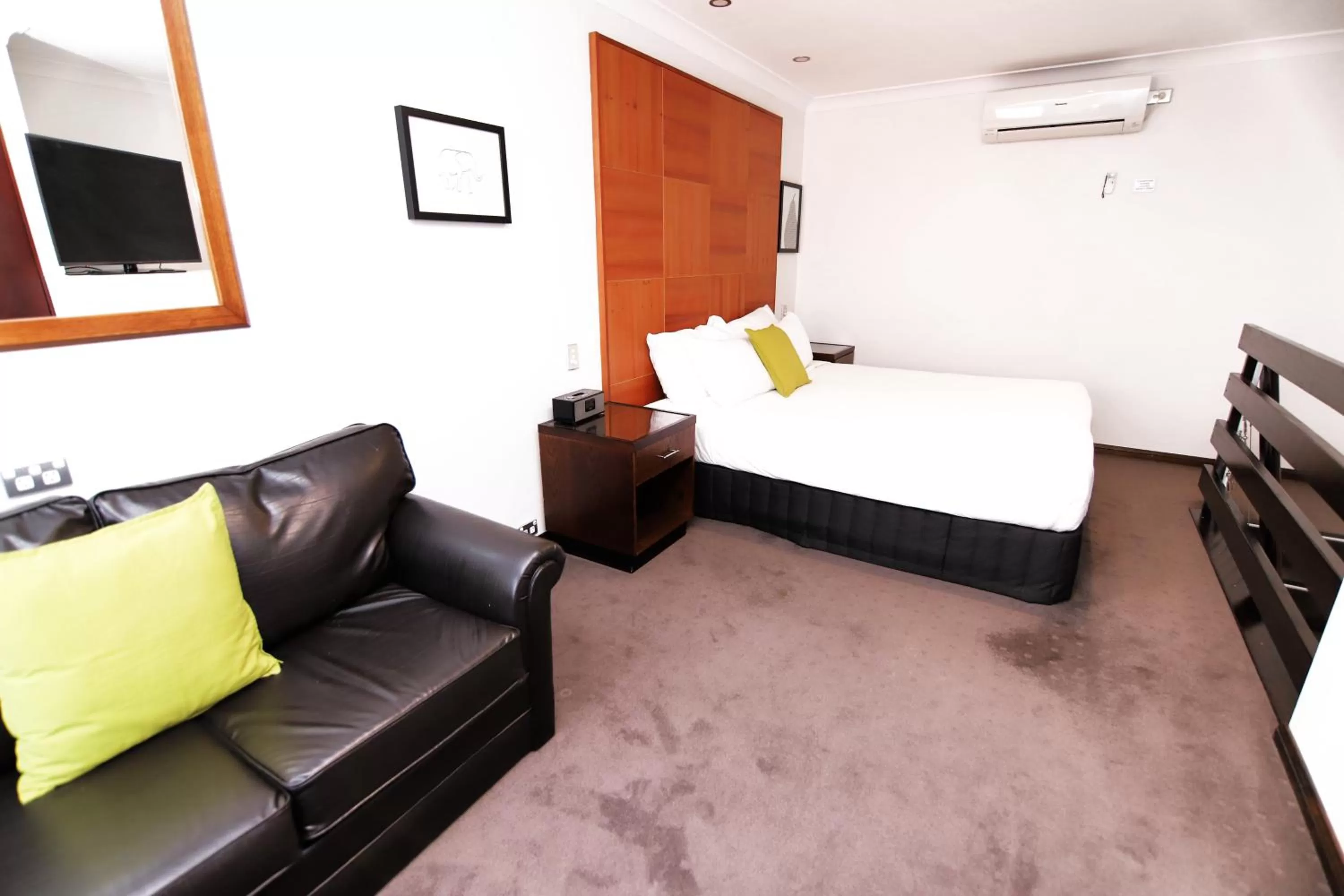 Bedroom, Bed in Best Western Plus Goulburn