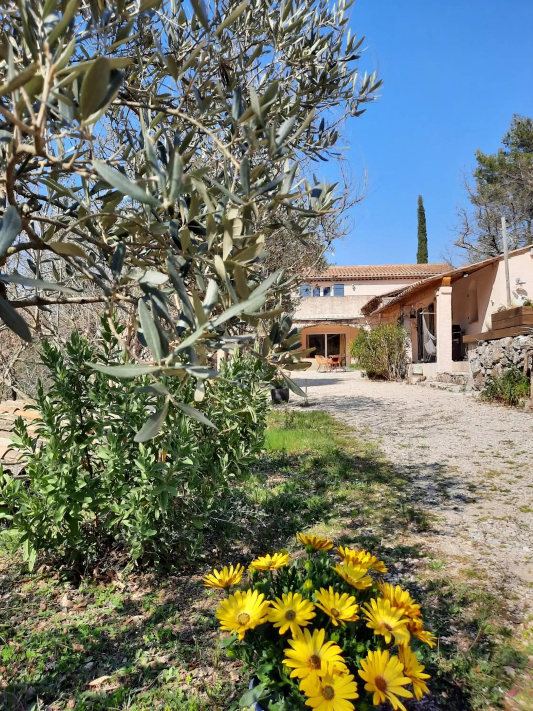 Property Building in La Salamandre en Provence