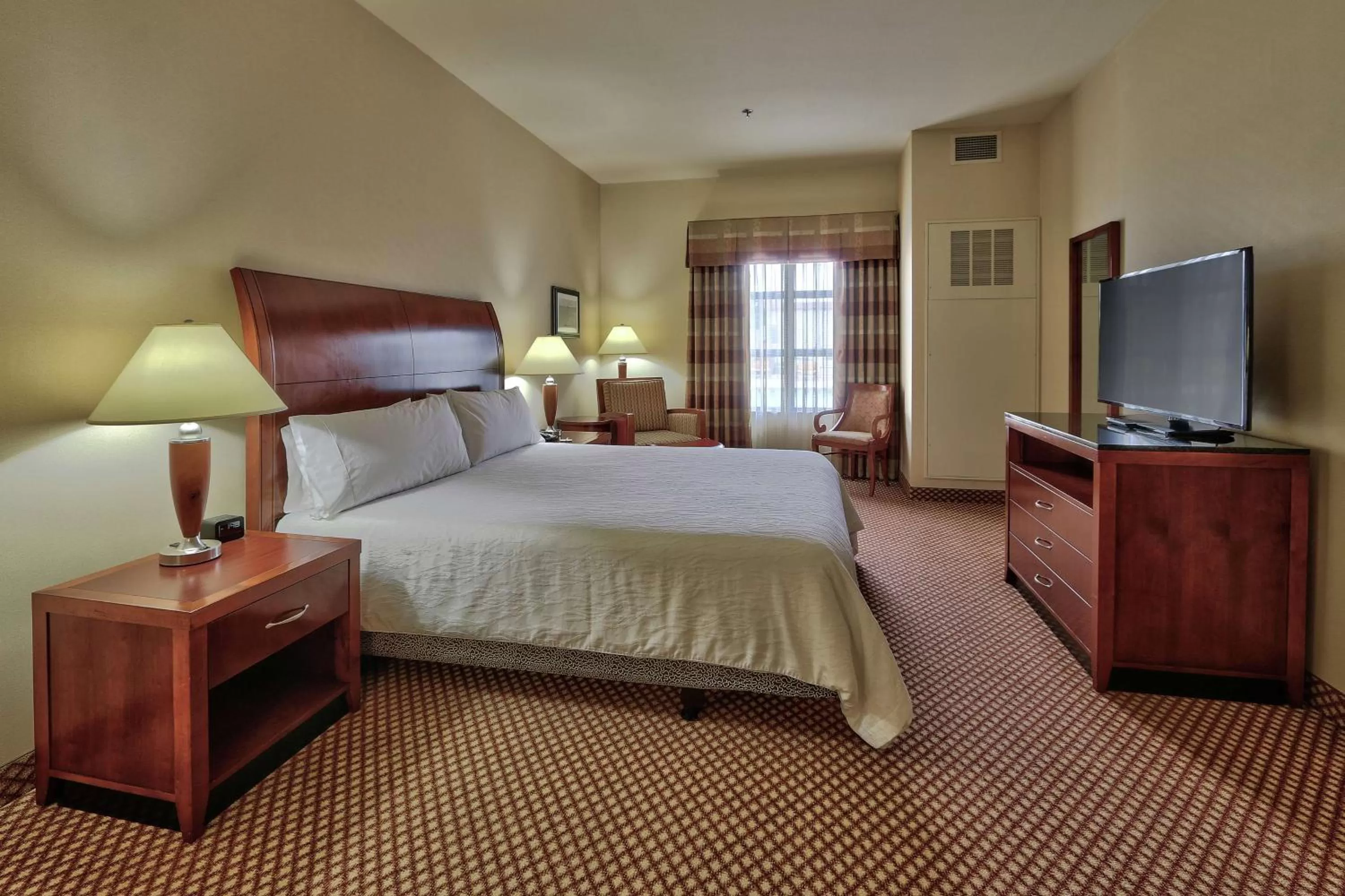 Bedroom, Bed in Hilton Garden Inn Las Cruces