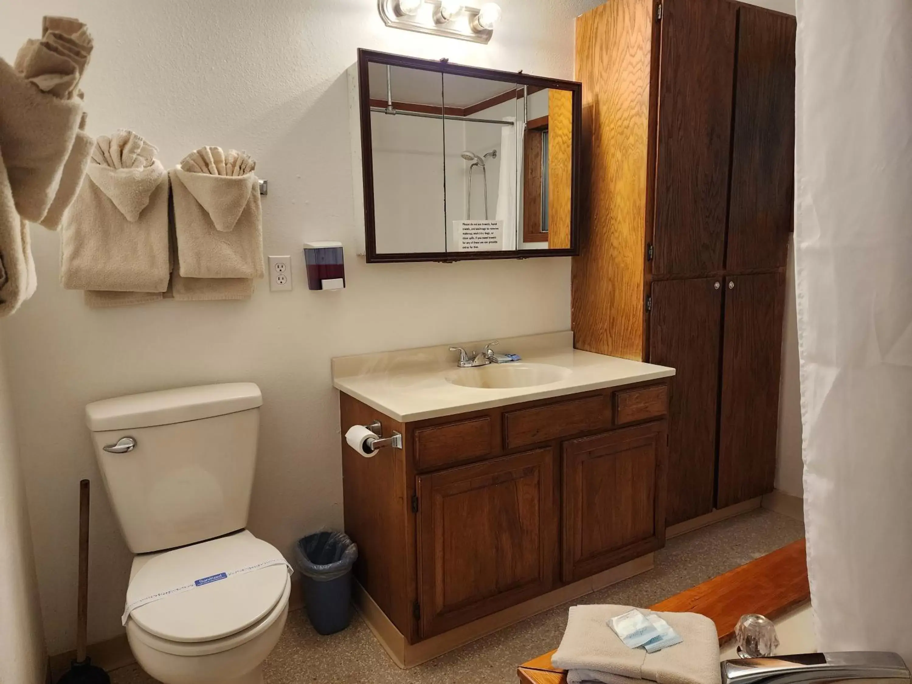 Bathroom in Plainview Motel