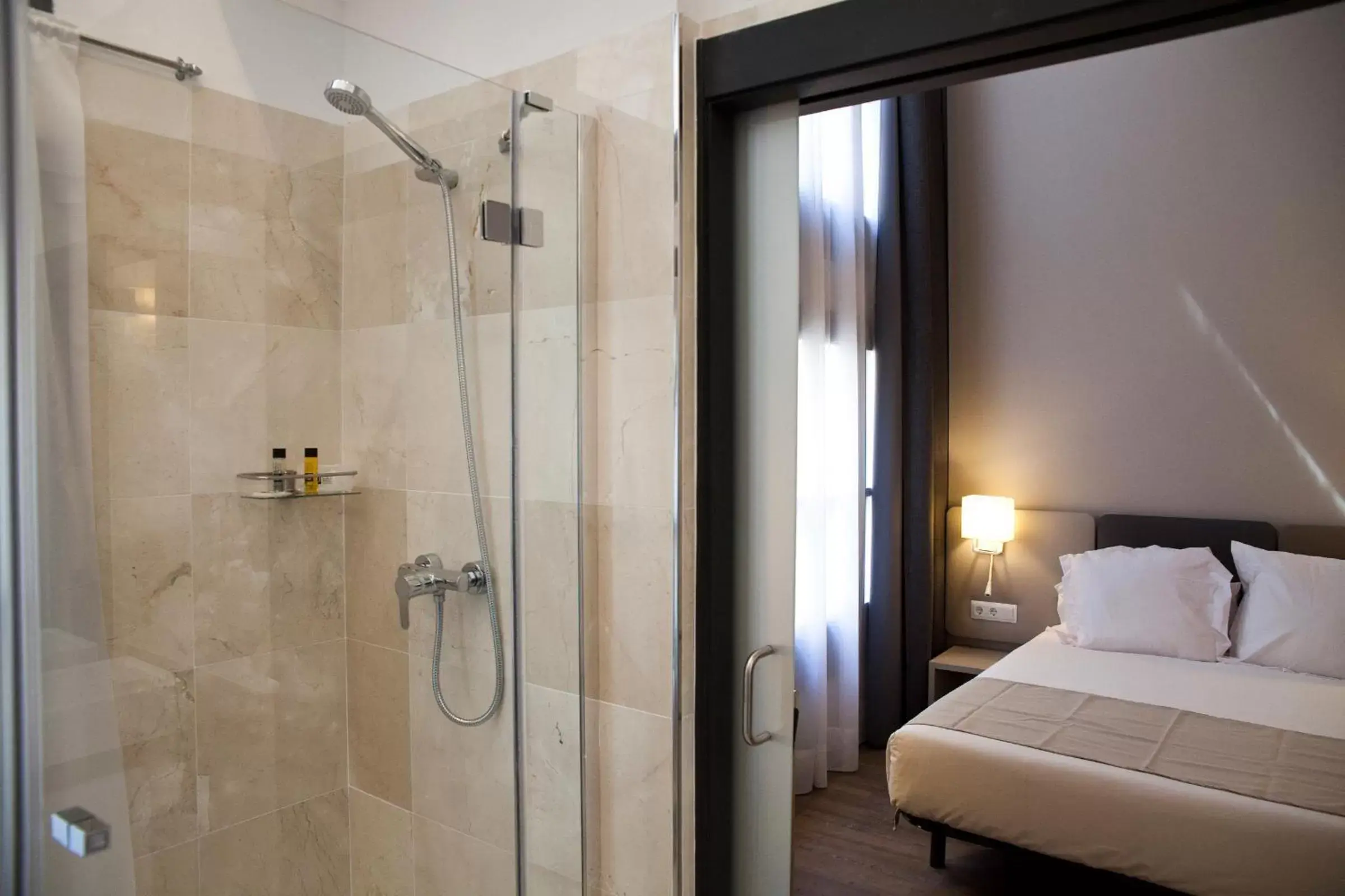 Toilet, Bathroom in May Ramblas Hotel