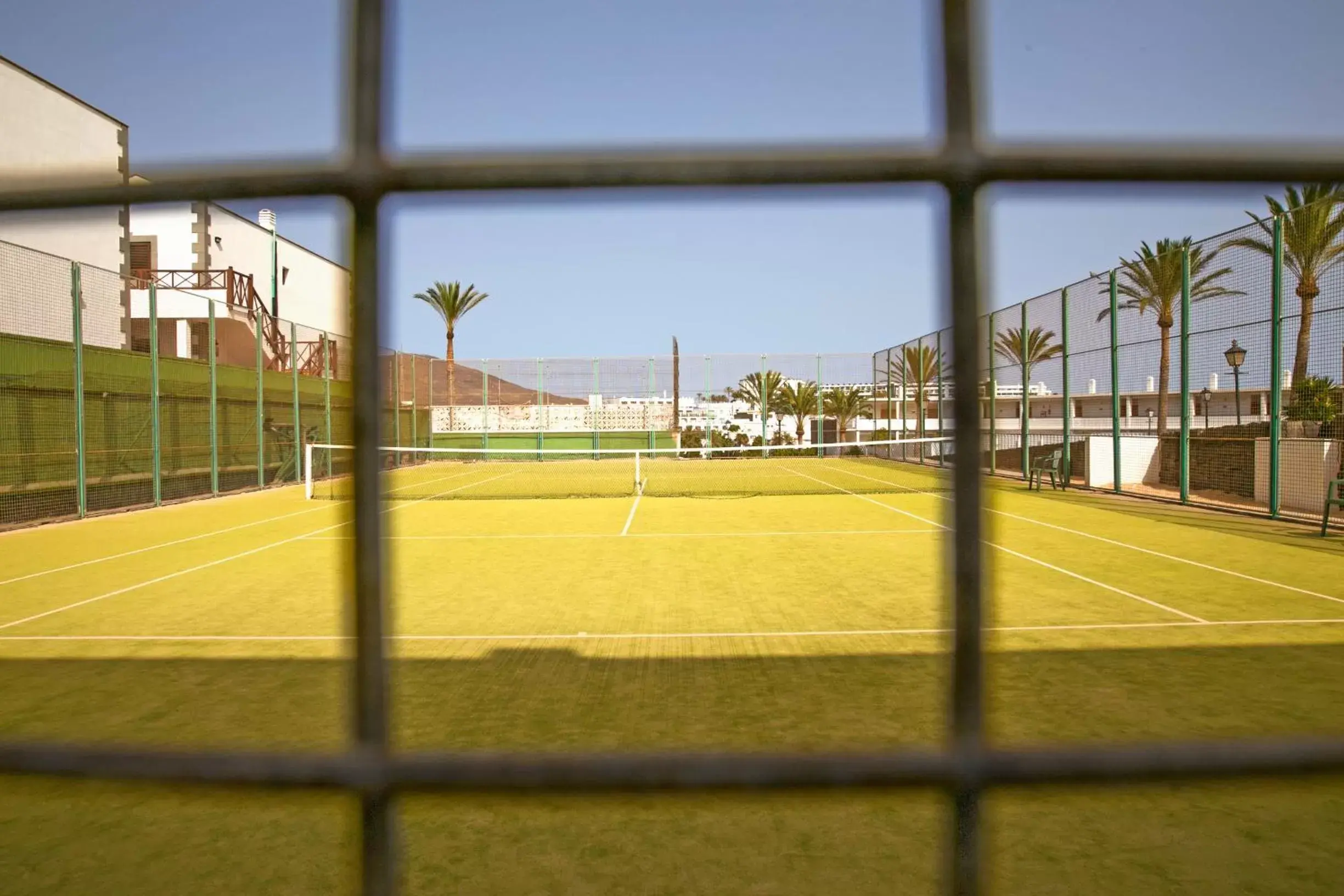 Tennis court, Tennis/Squash in Hotel Mirador Papagayo by LIVVO