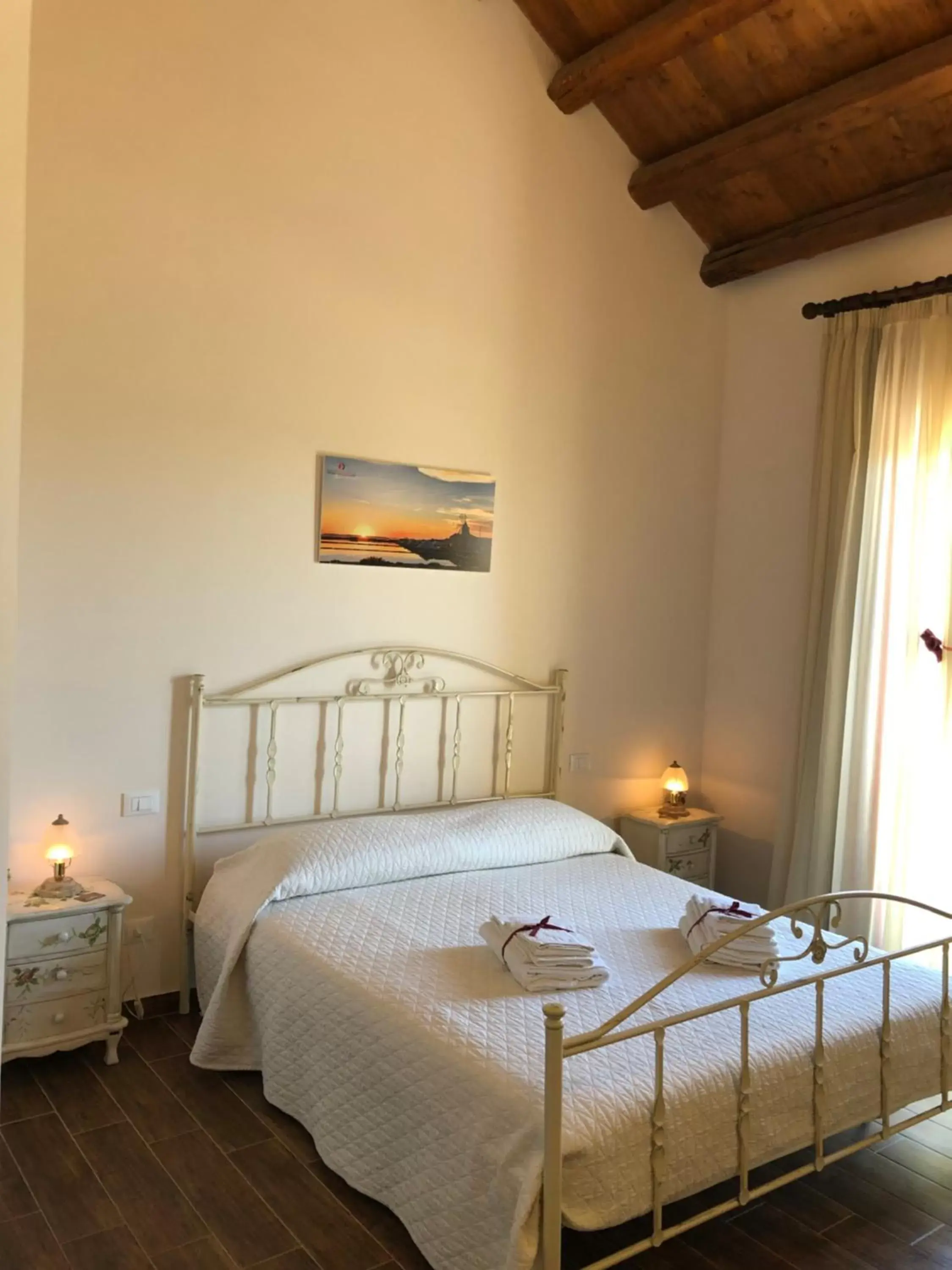 Photo of the whole room, Bed in B&B SiciliAntica