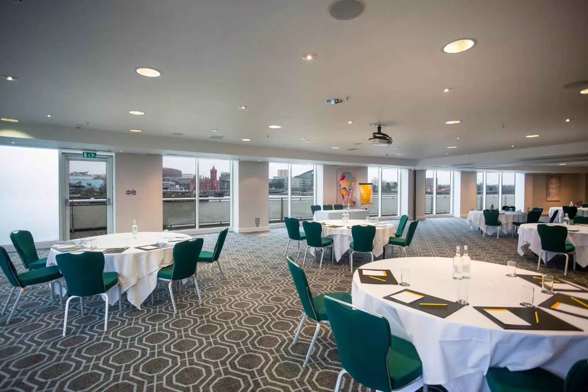 Meeting/conference room, Restaurant/Places to Eat in voco St. David's Cardiff, an IHG Hotel