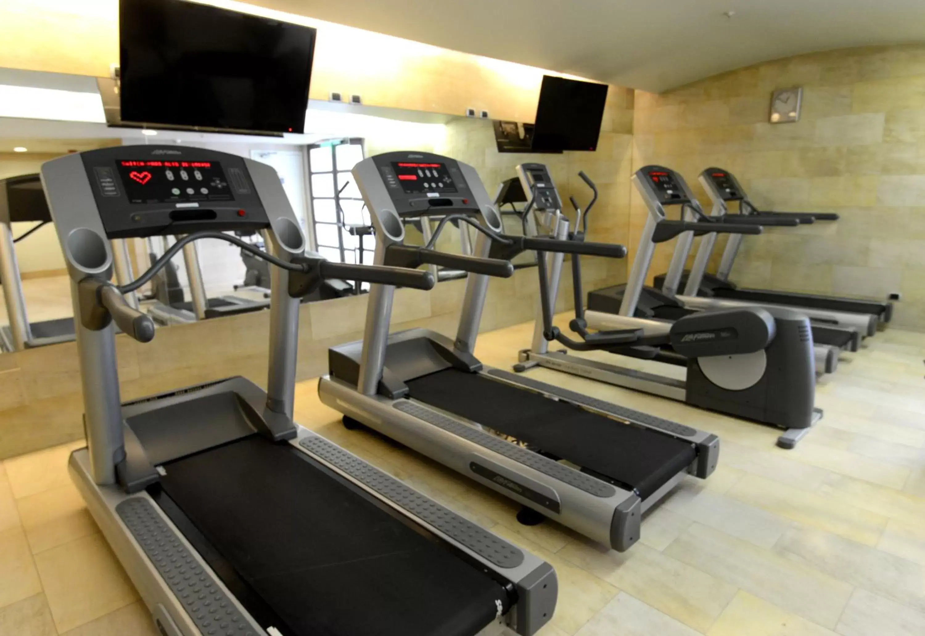 Fitness centre/facilities, Fitness Center/Facilities in Holiday Inn Express Santiago Las Condes, an IHG Hotel