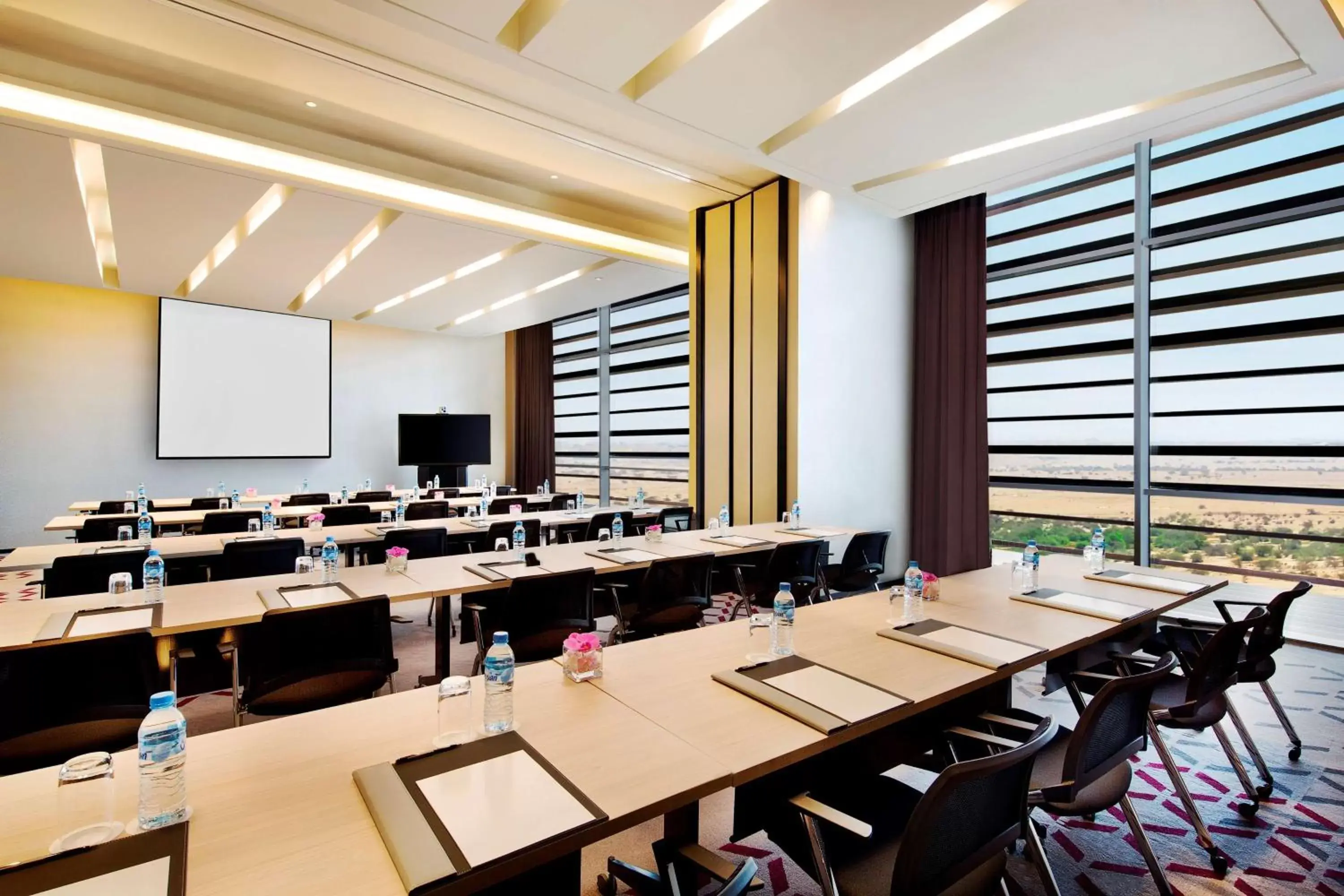 Meeting/conference room in AlRayyan Hotel Doha, Curio Collection by Hilton