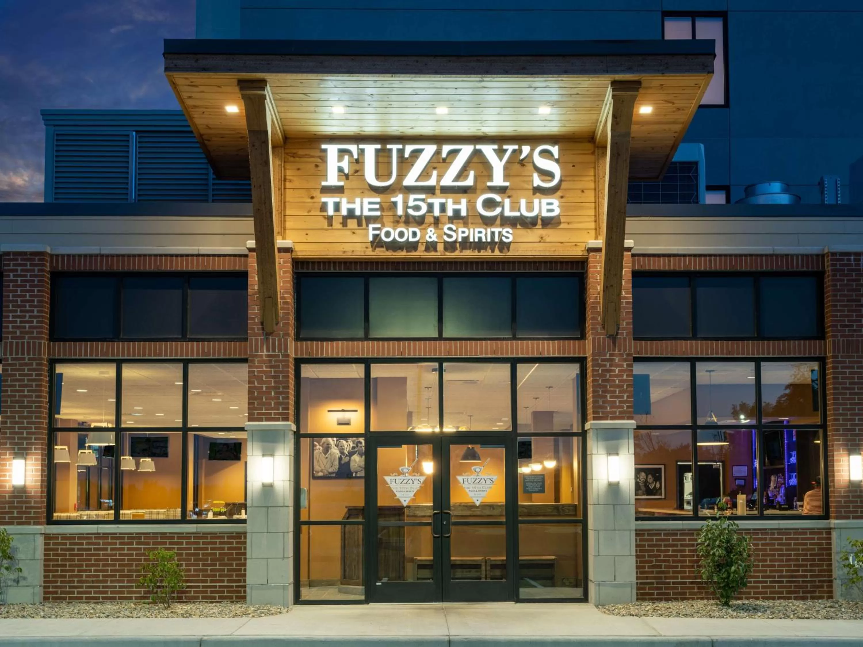 Restaurant/places to eat in Hilton Garden Inn Jeffersonville, In