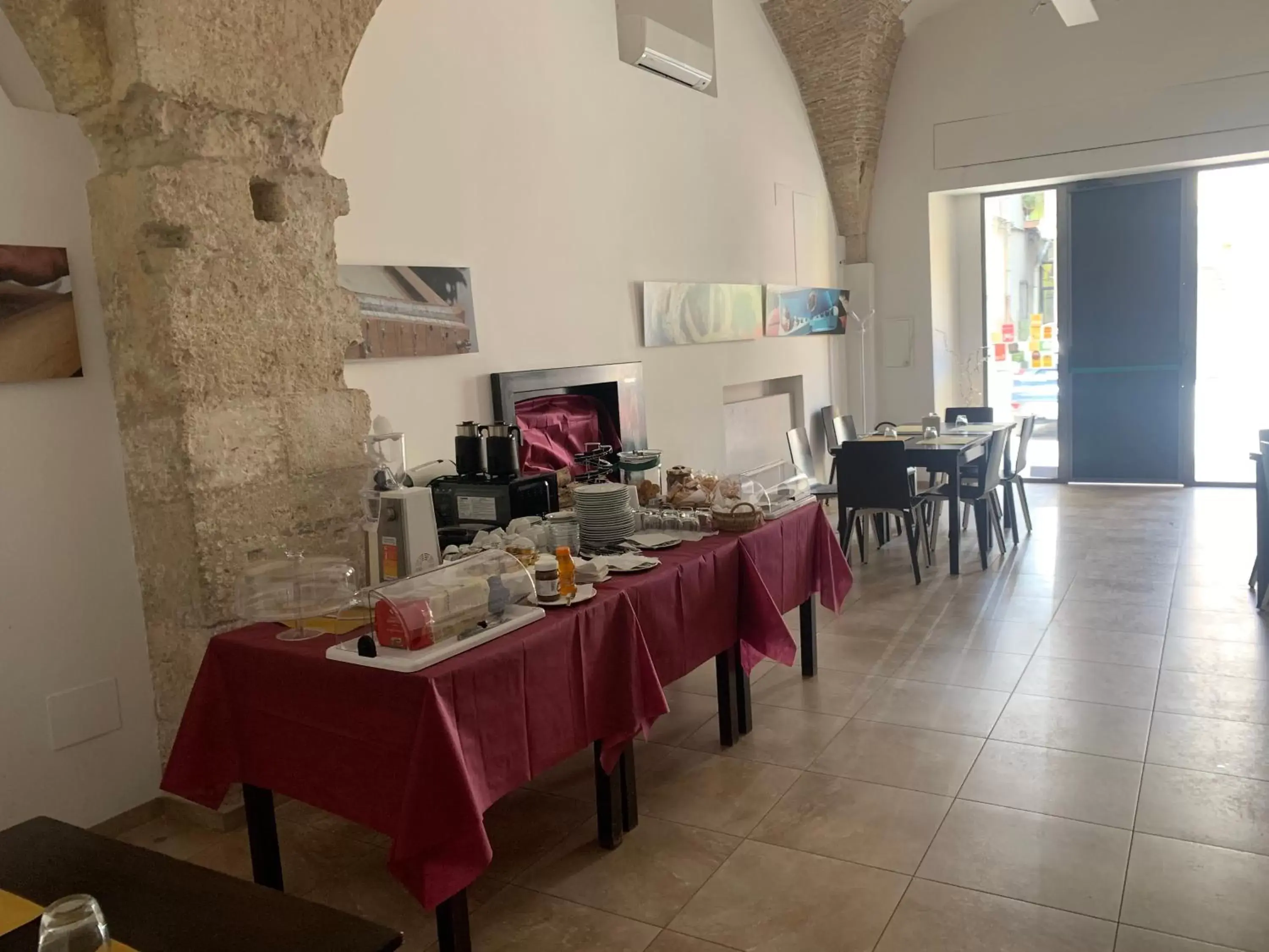 Breakfast, Restaurant/Places to Eat in Albergo Ristorante del Cacciatore