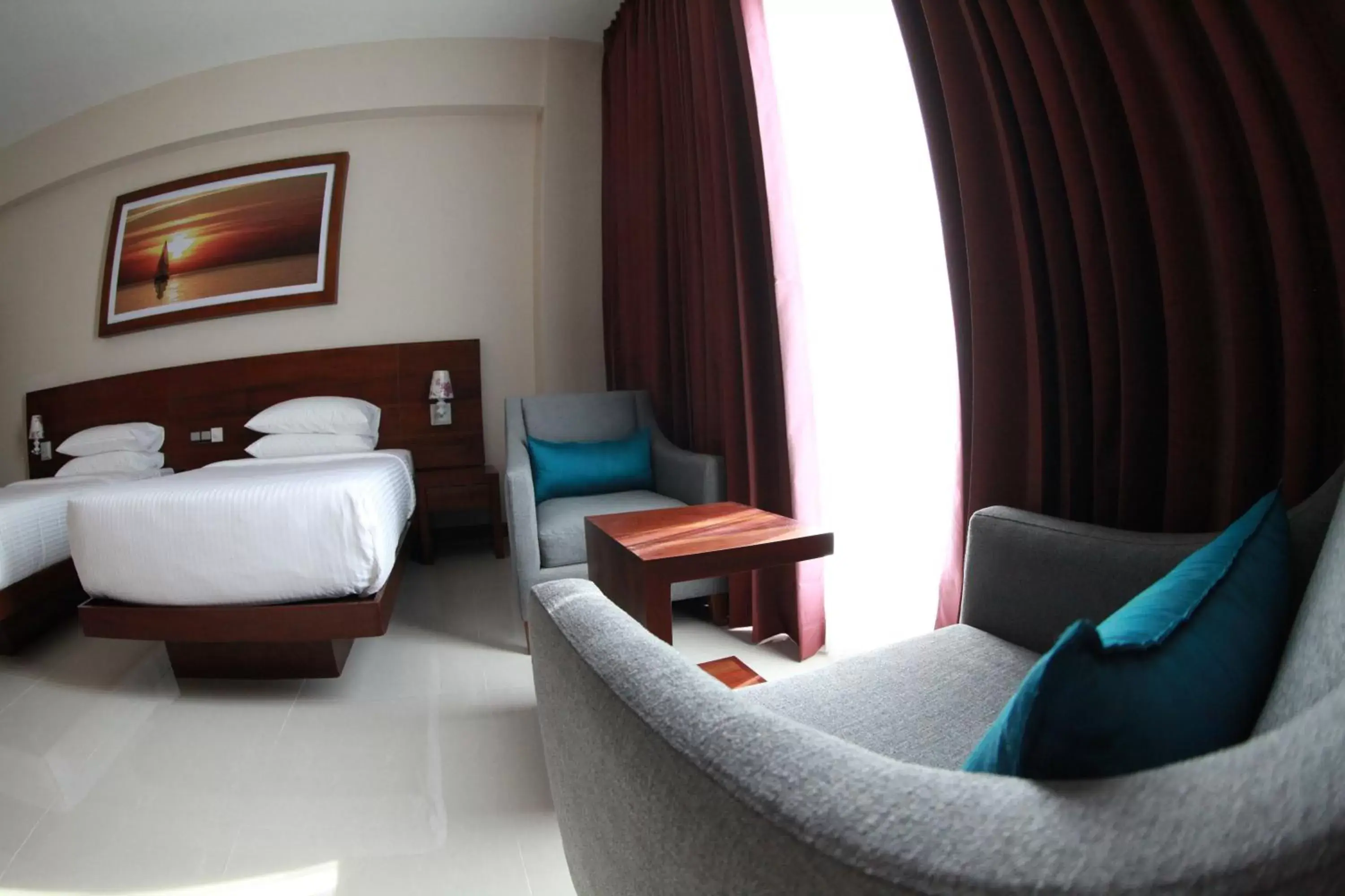 Seating area, Bed in Mirage Colombo