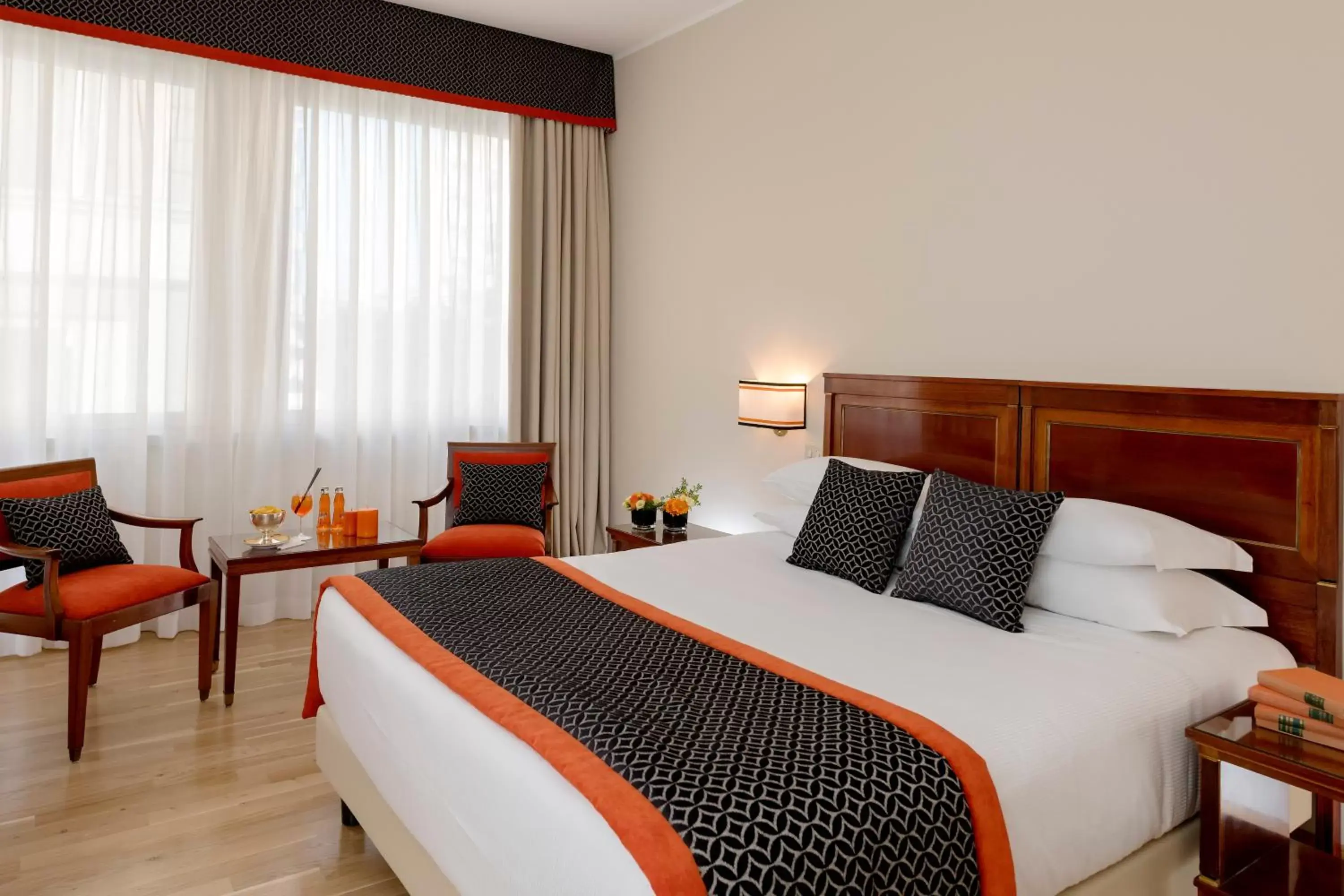 Bed in Bettoja Hotel Mediterraneo