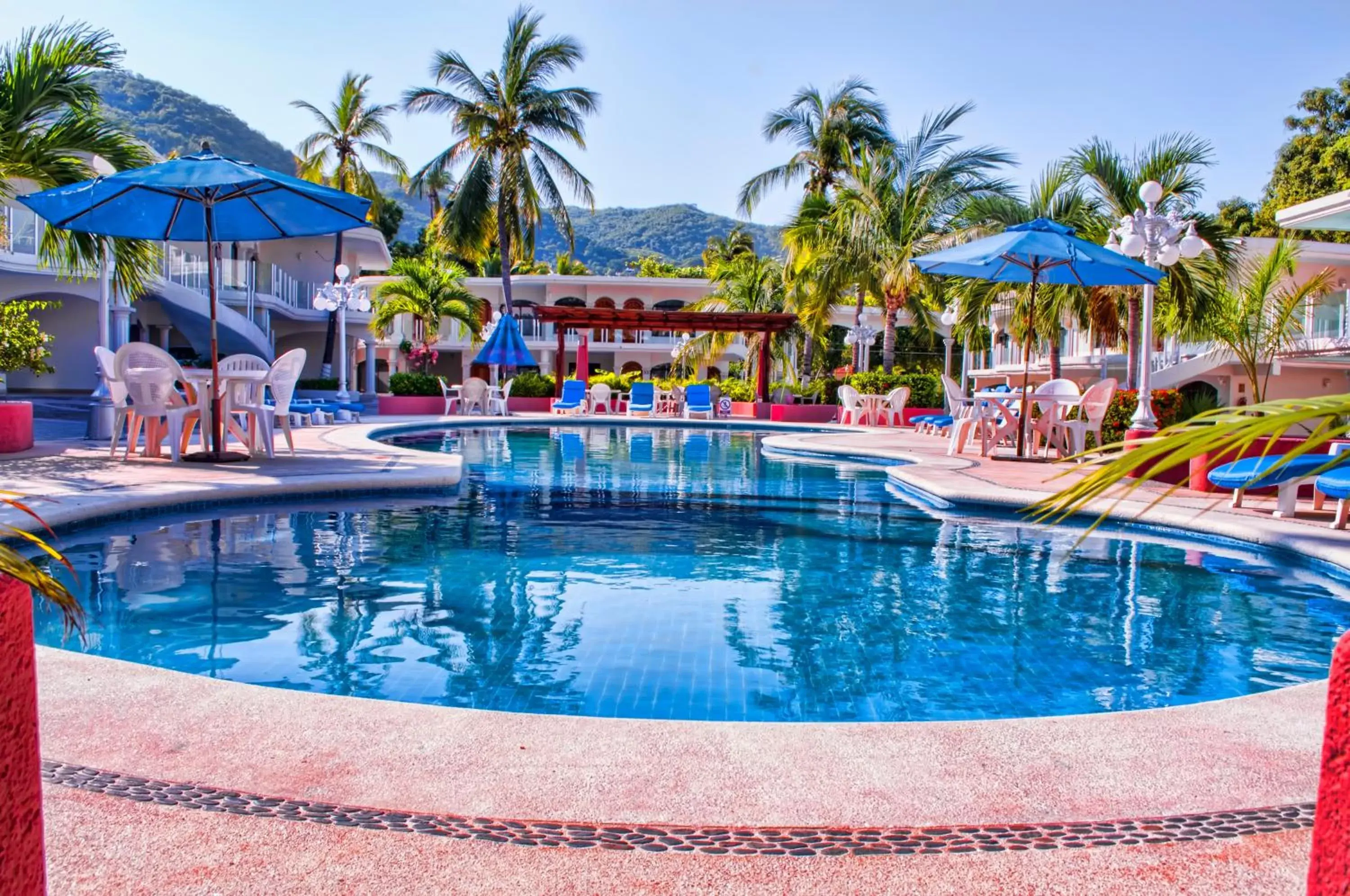Swimming Pool in Hotel Costa Azul