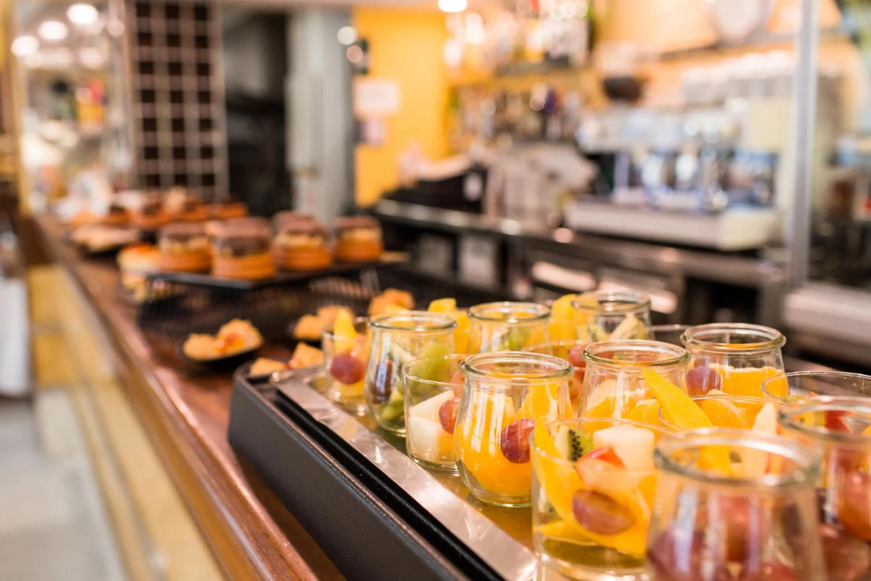 Food and drinks in Sagitario Hostal Ciutadella