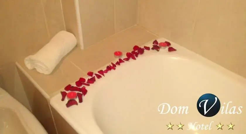 Bathroom in Hotel Dom Vilas