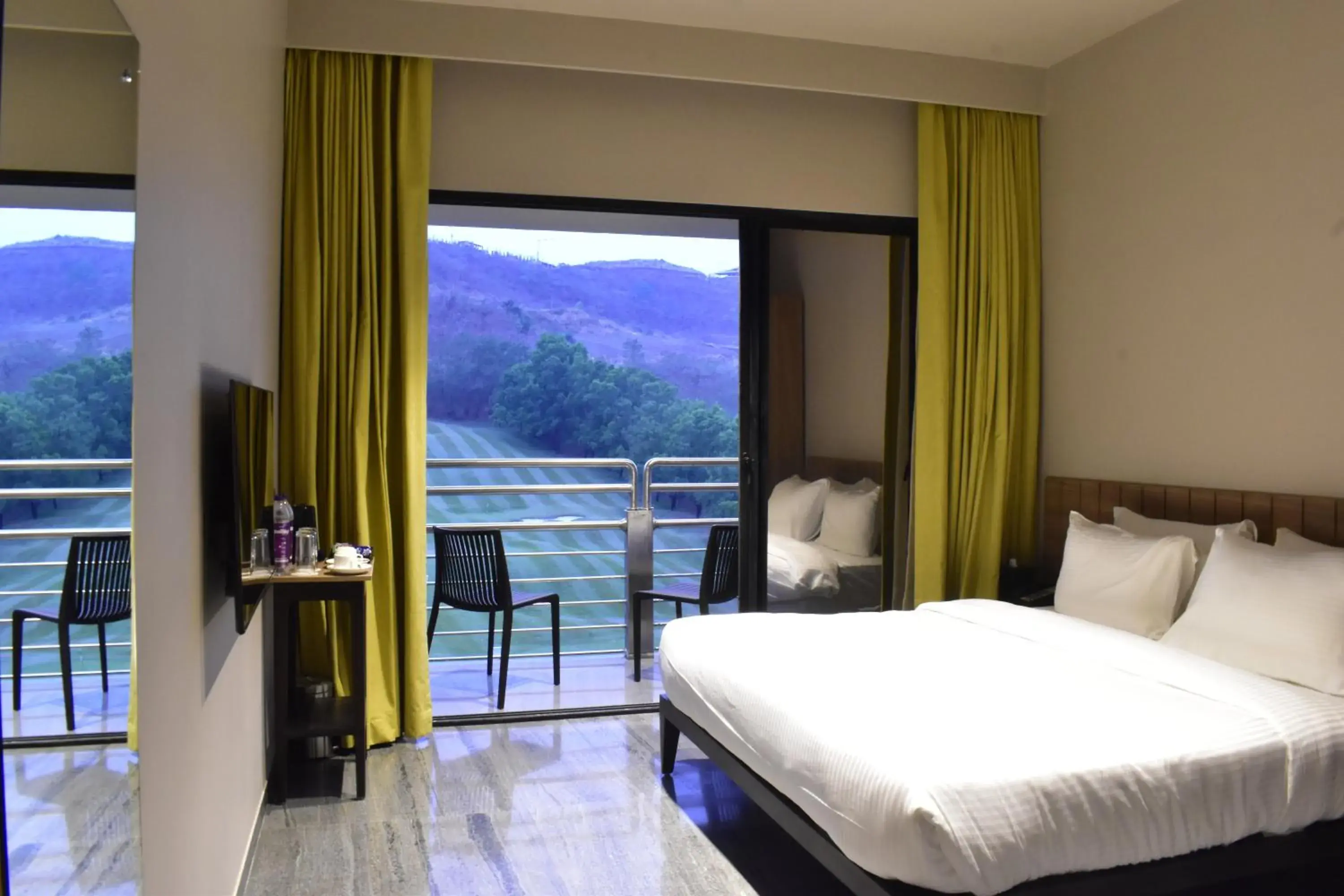 Golf View Room with Balcony in Oxford Golf Resort Golf View Room with Balcony in Oxford Golf Resort