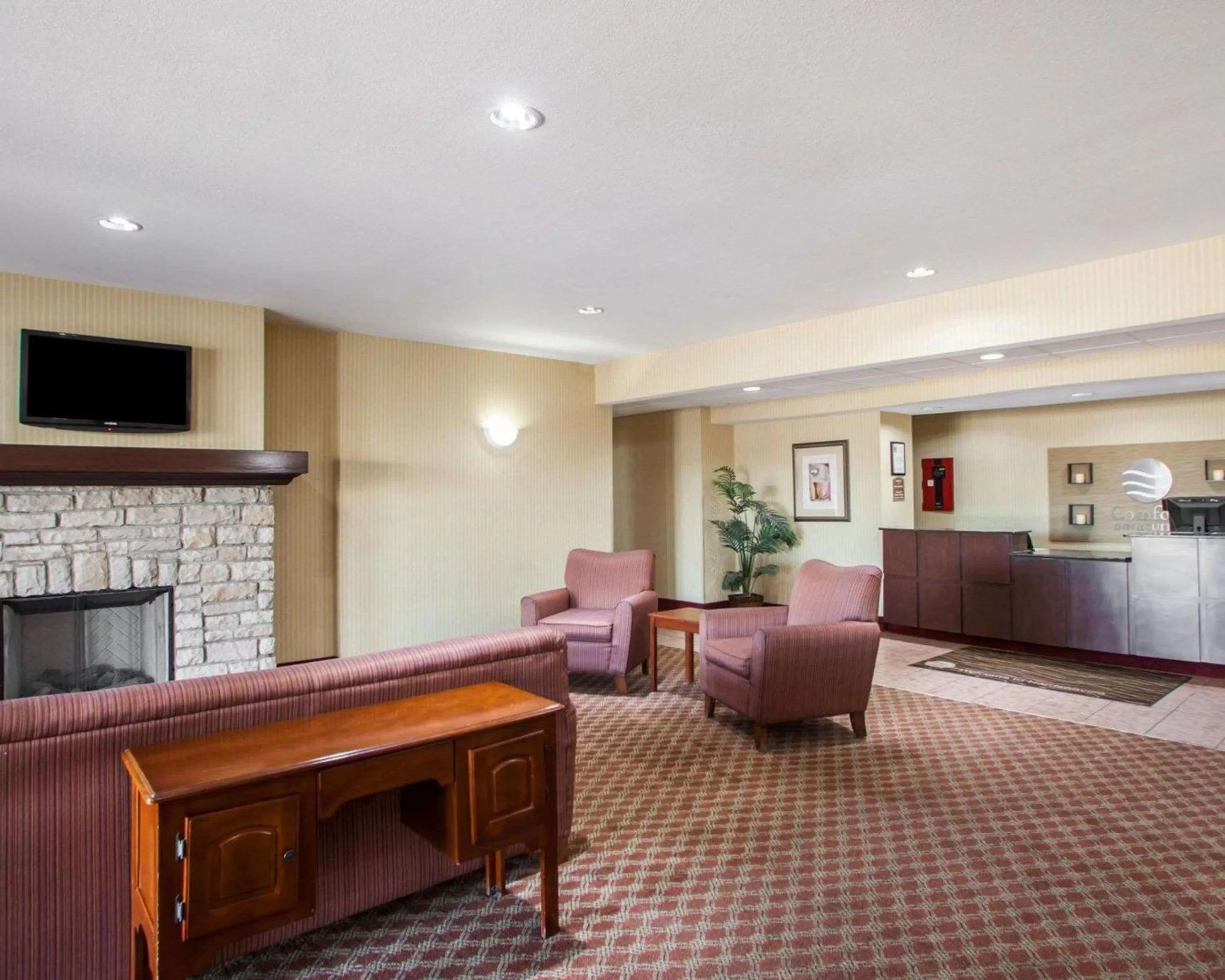 Lobby or reception in Comfort Inn & Suites Harrisonville