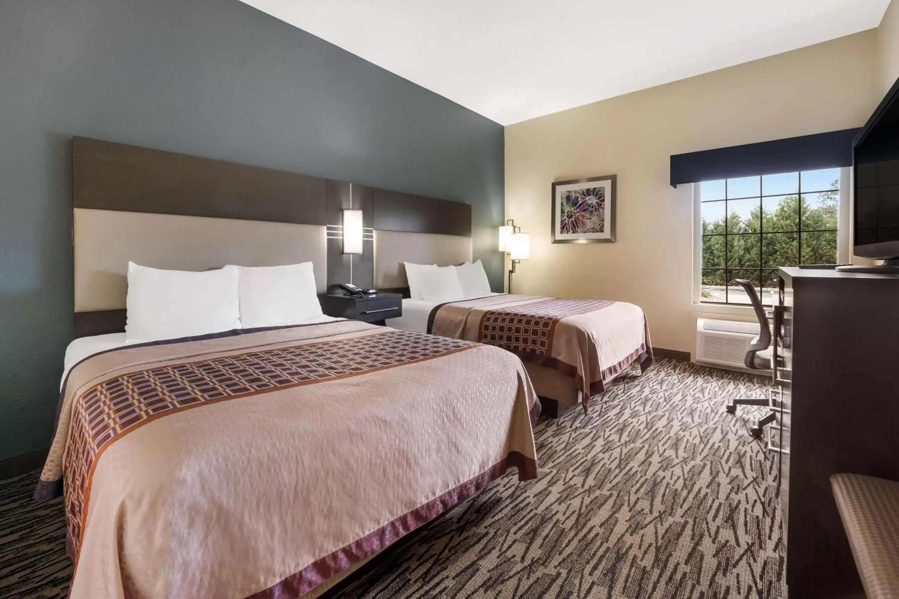 Bedroom, Bed in Best Western Bradbury Inn & Suites
