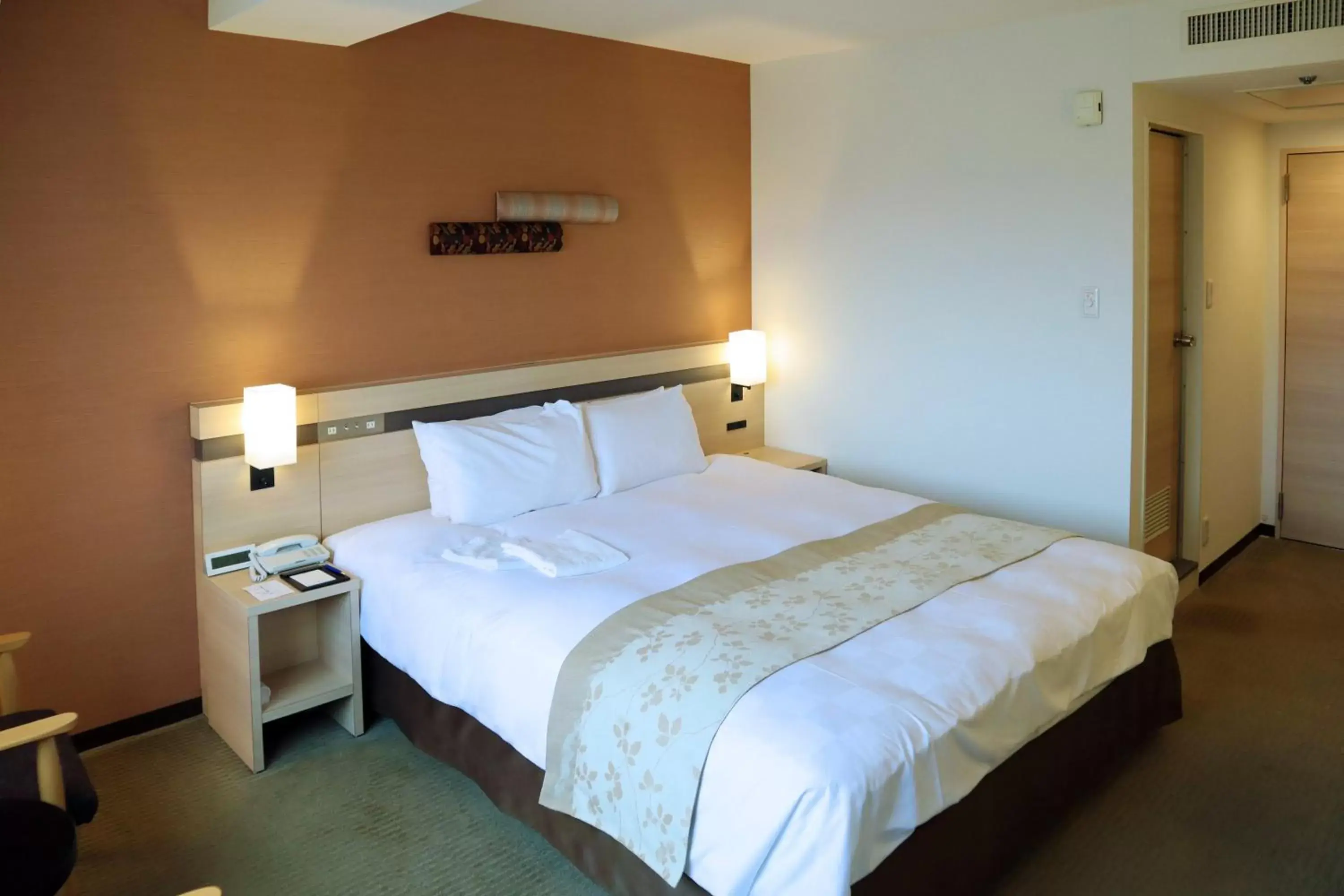 Bed in Karasuma Kyoto Hotel