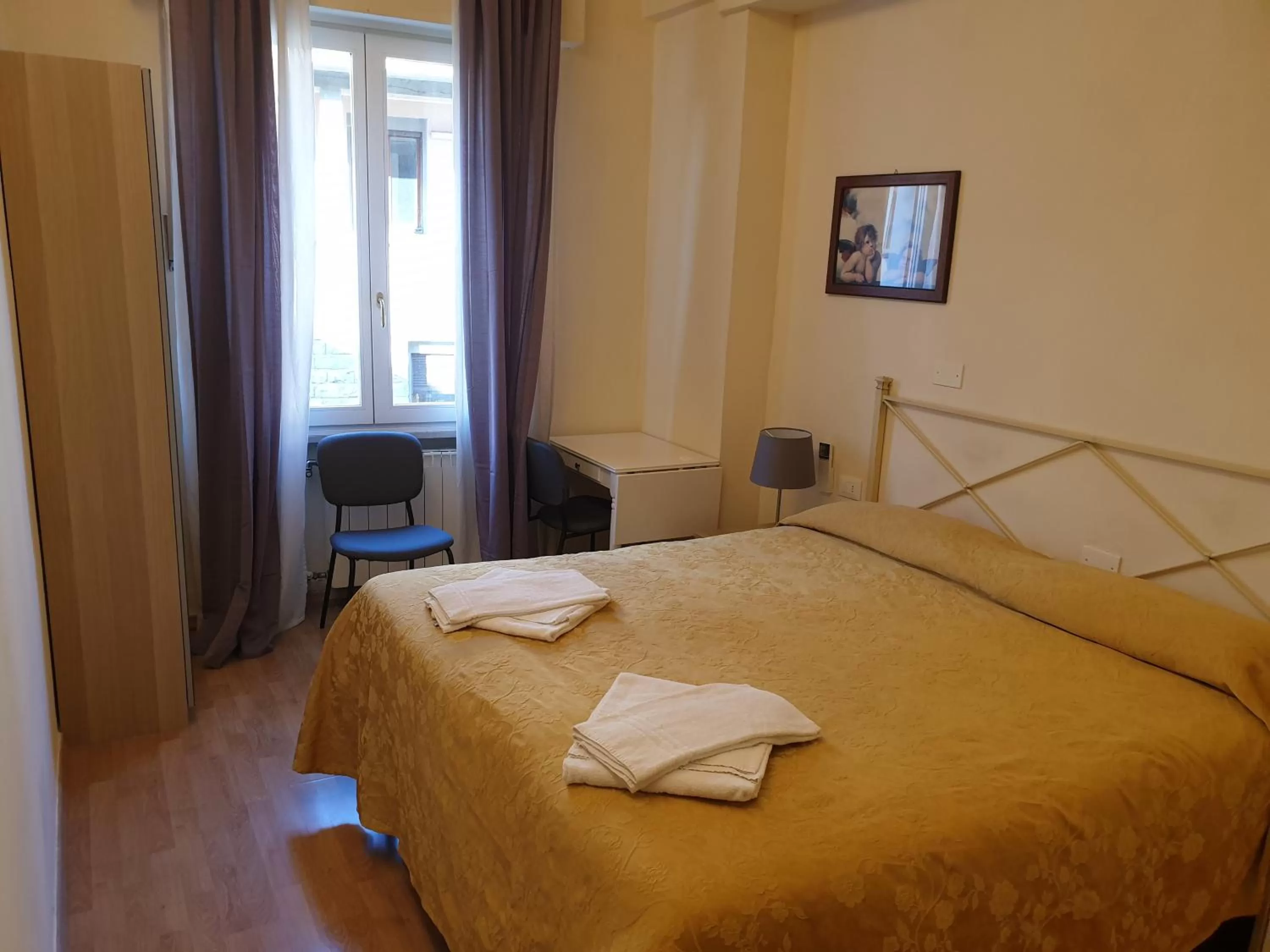 Bed in Hotel Por Santa Maria