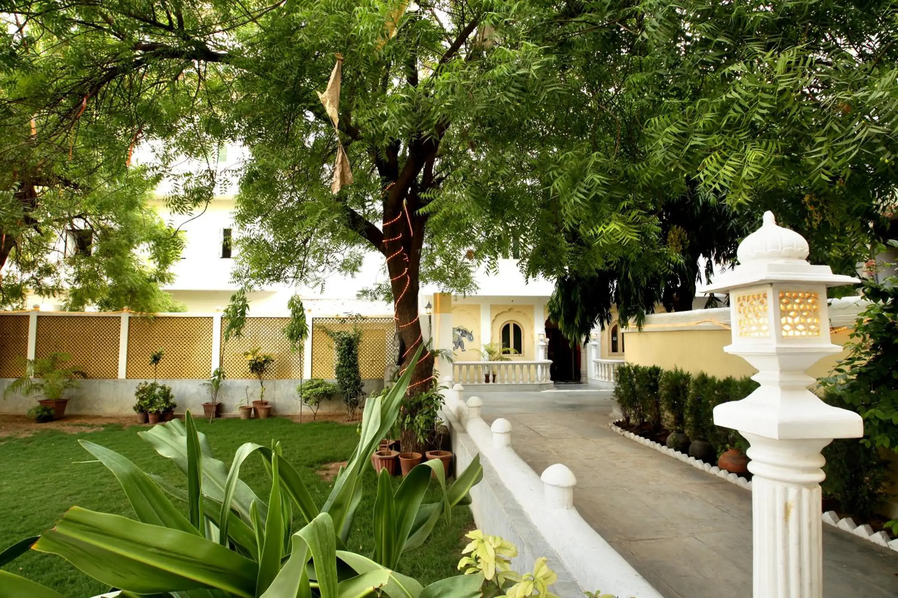 Garden in Khatu Haveli