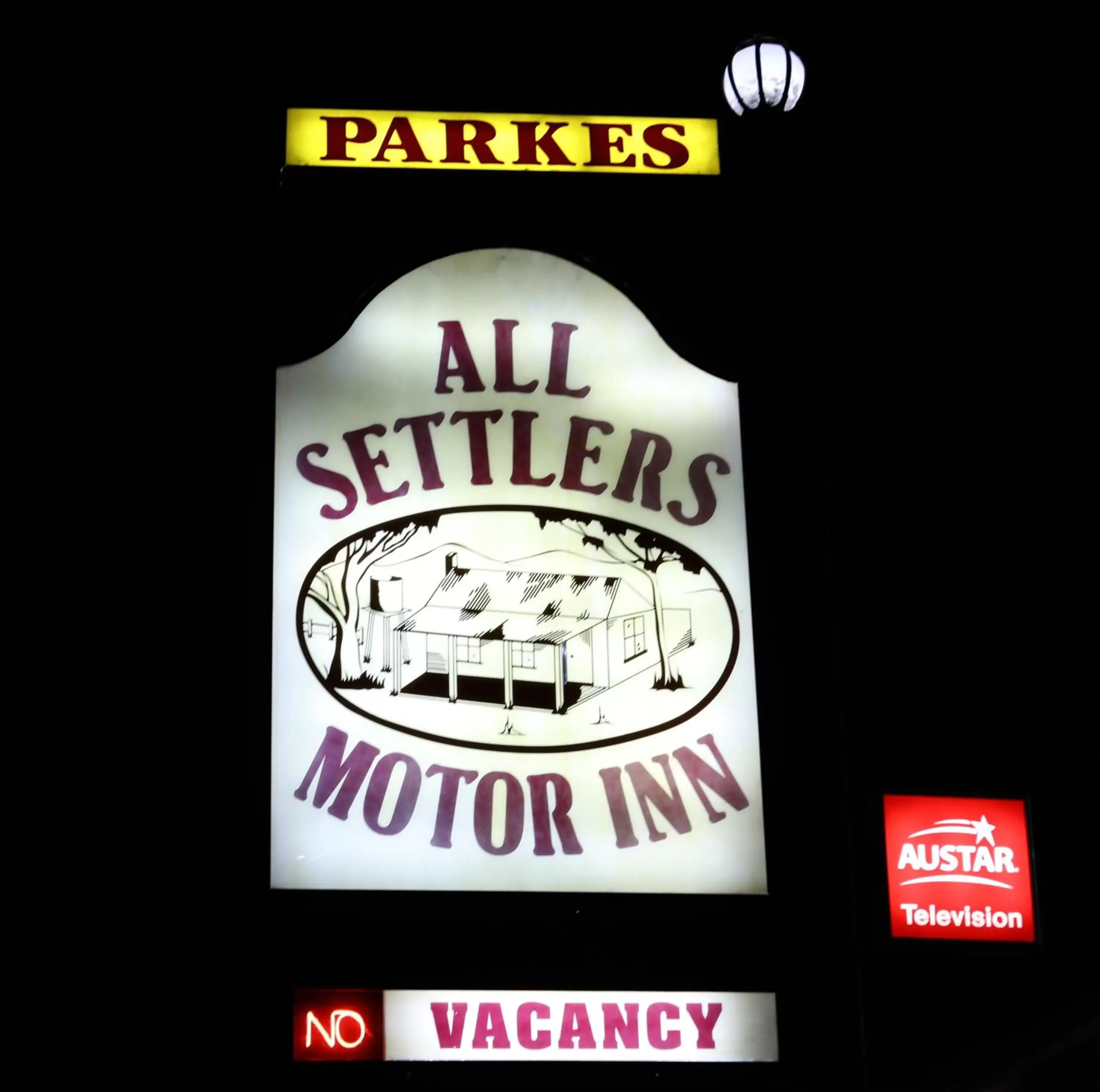 Property logo or sign in All Settlers Motor Inn Parkes