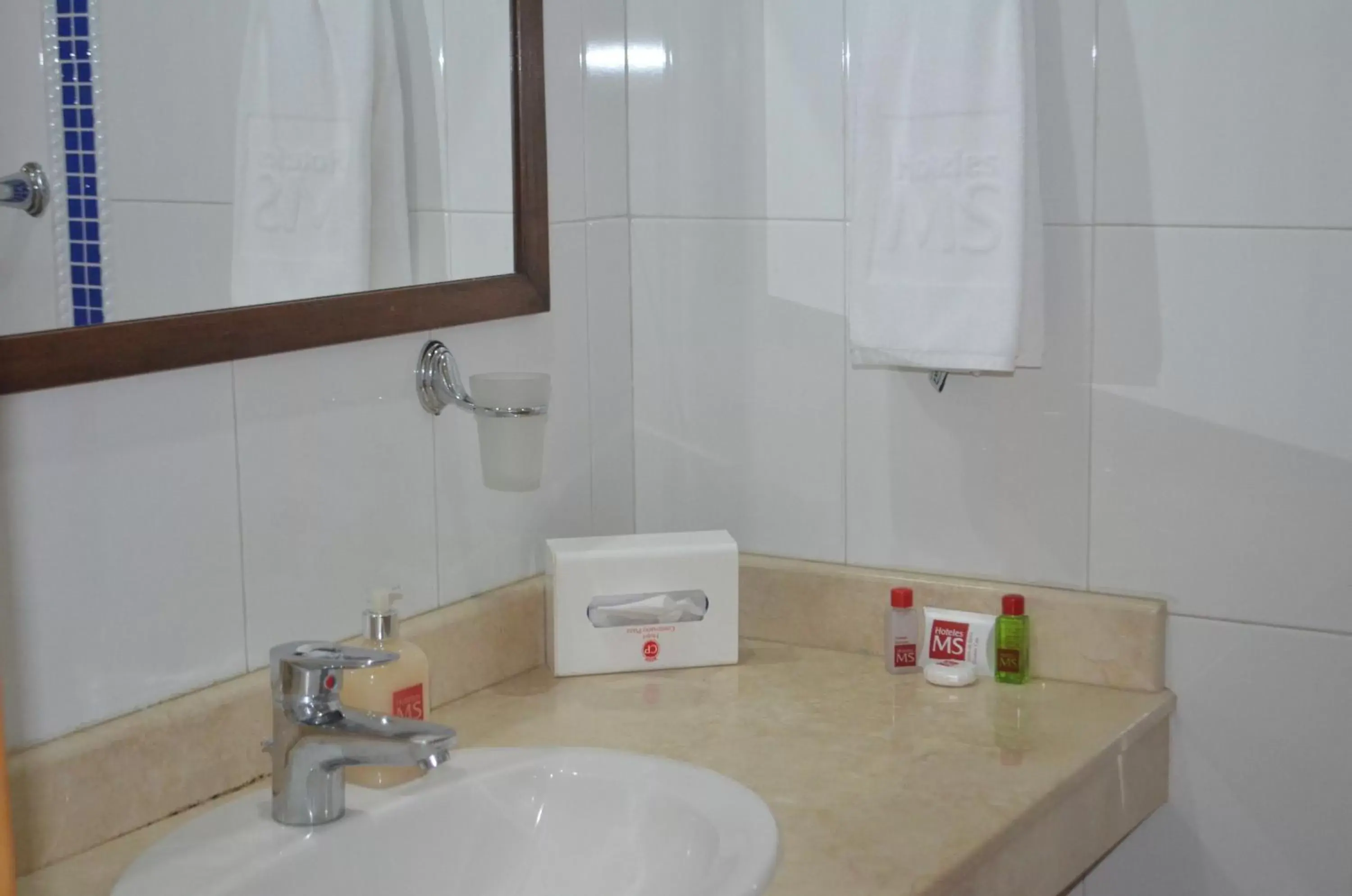 Bathroom in Basic Hotel Centenario by Hoteles MS