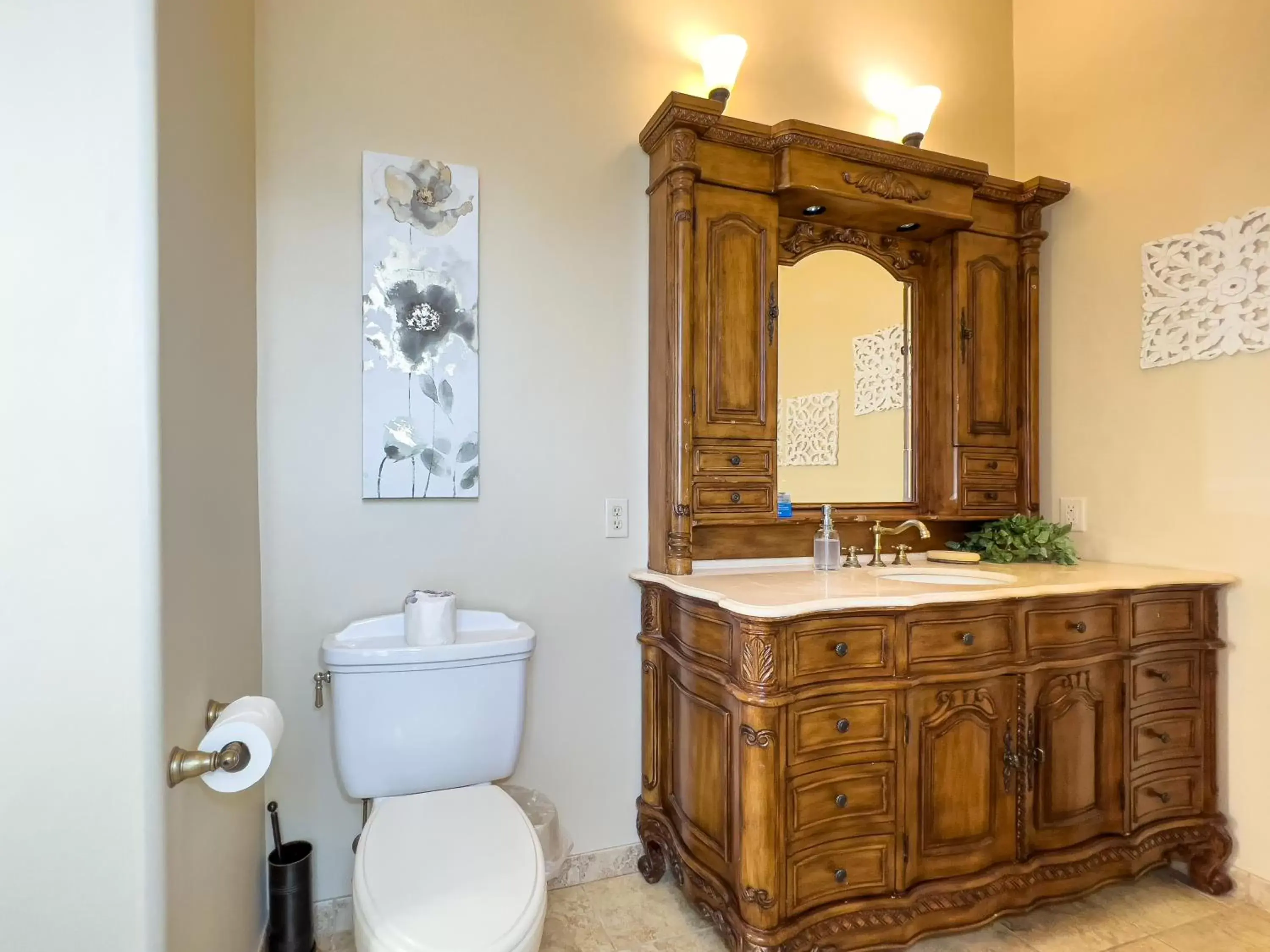 Toilet, Bathroom in Chateau Coralini