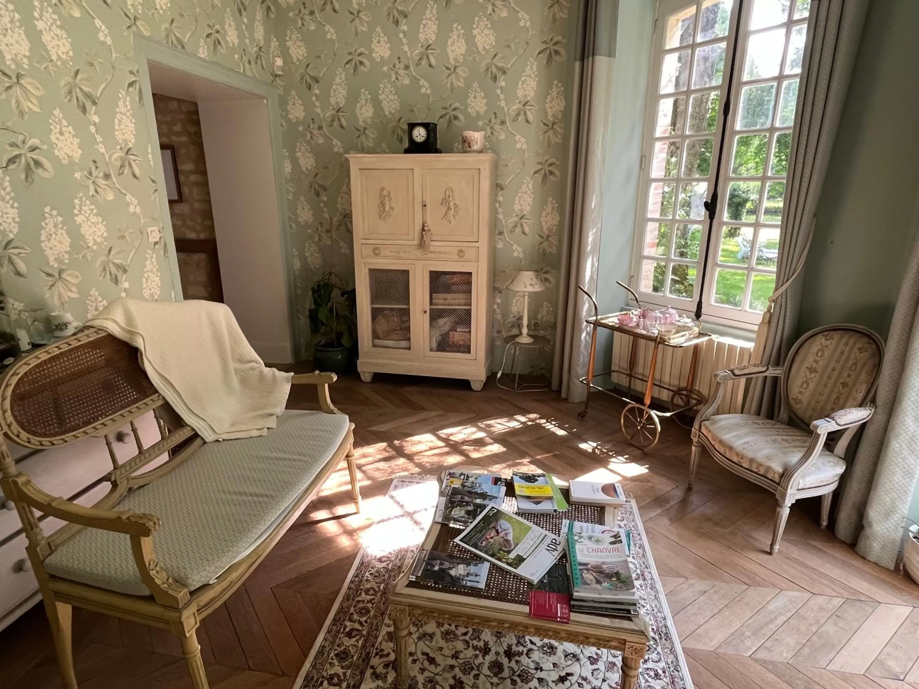 Seating Area in les grandes hayes