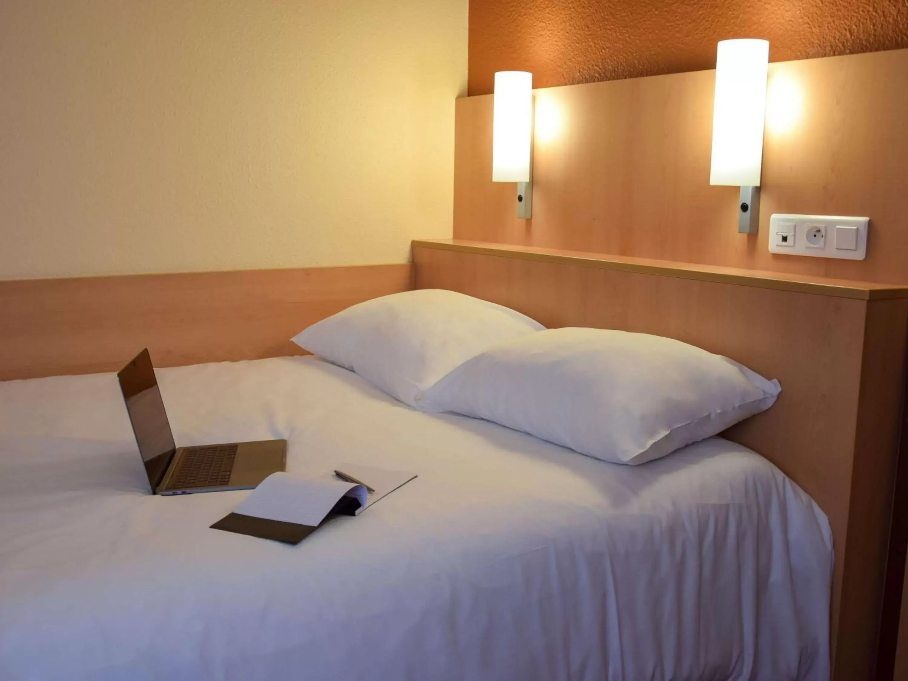 Bedroom, Bed in ibis Nancy Centre Gare et Congres