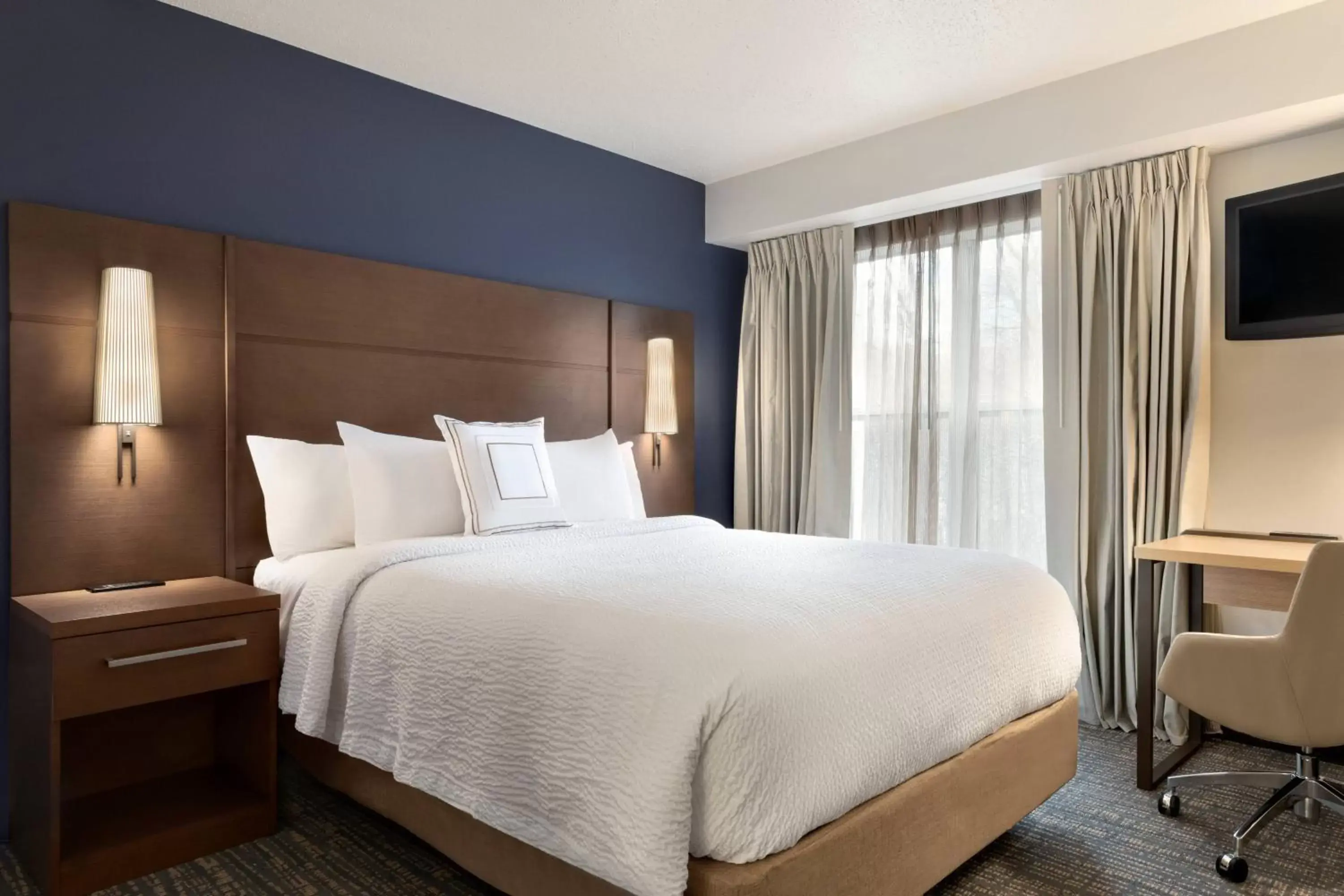 Bedroom, Bed in Residence Inn by Marriott West Springfield