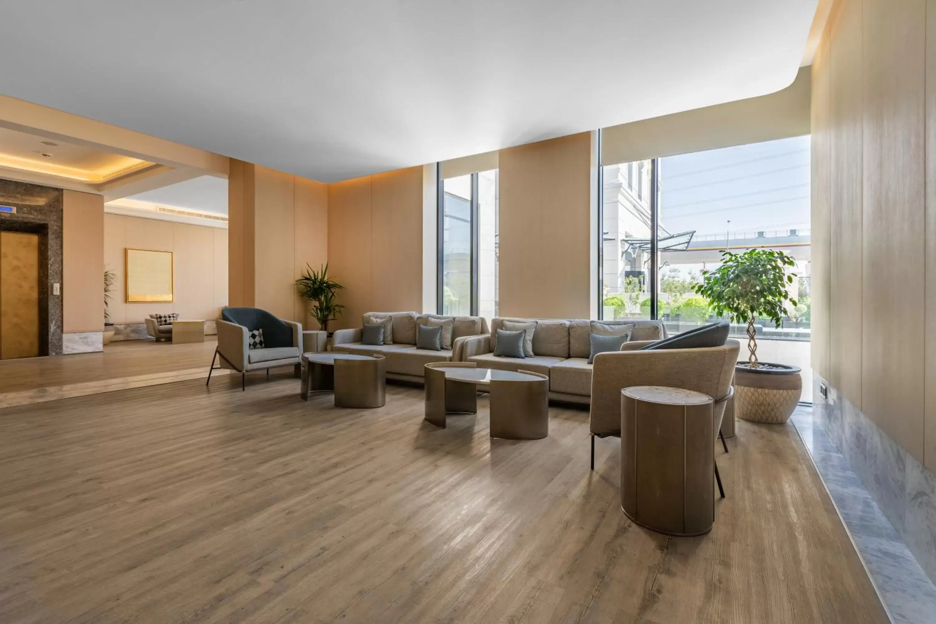 Meeting/conference room, Seating Area in Mansard Riyadh, a Radisson Collection Hotel