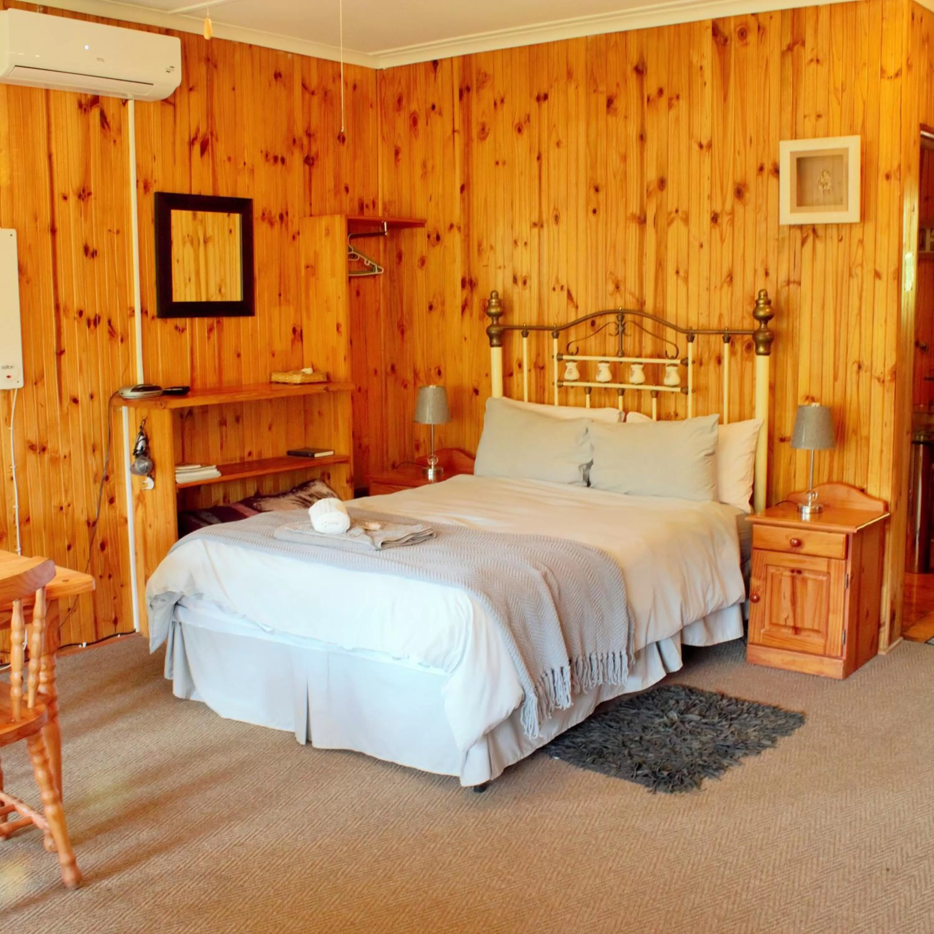 Decorative detail, Bed in The Spotted Grunter Resort
