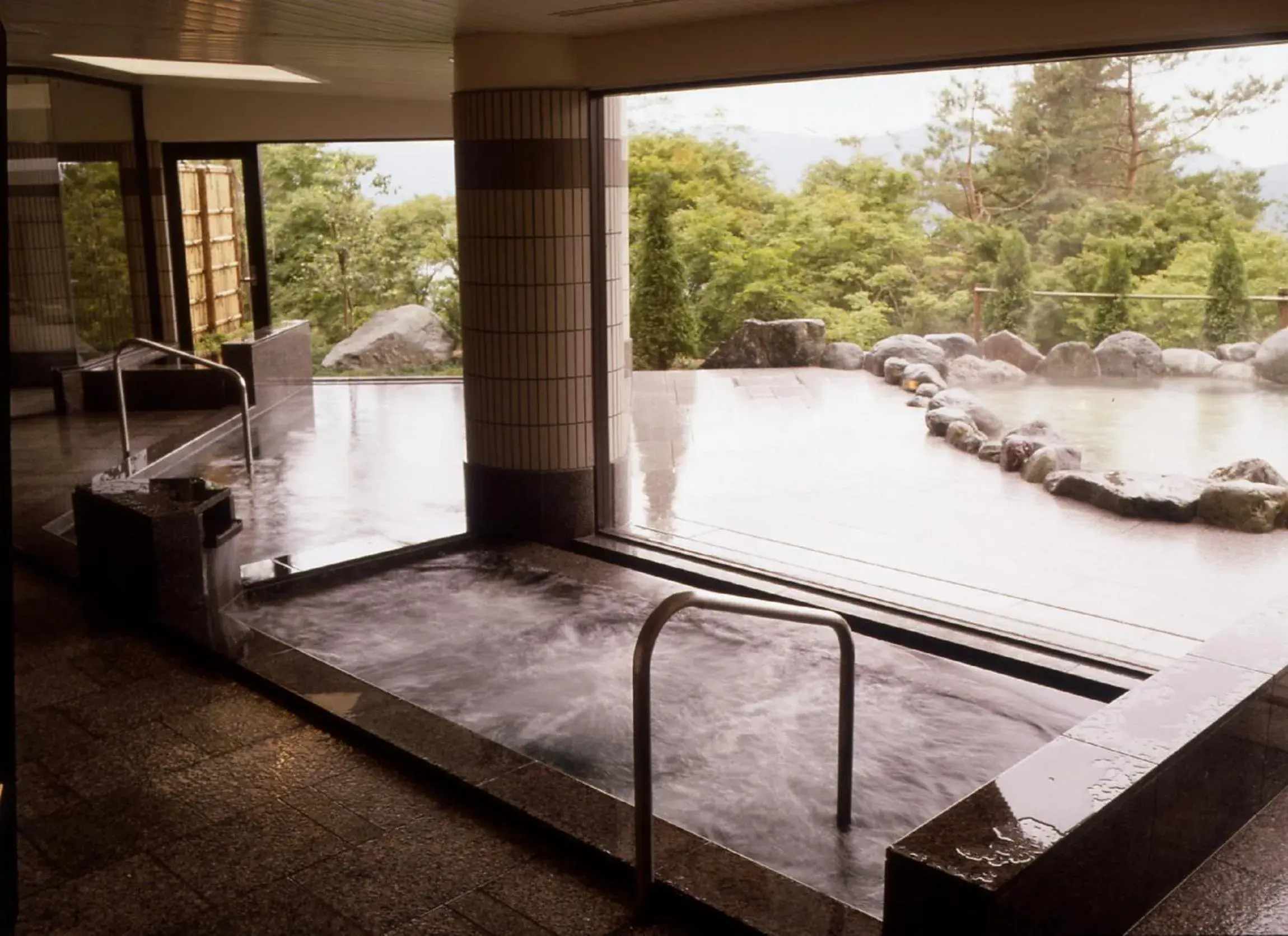 Swimming pool in Hotel Mt.Fuji